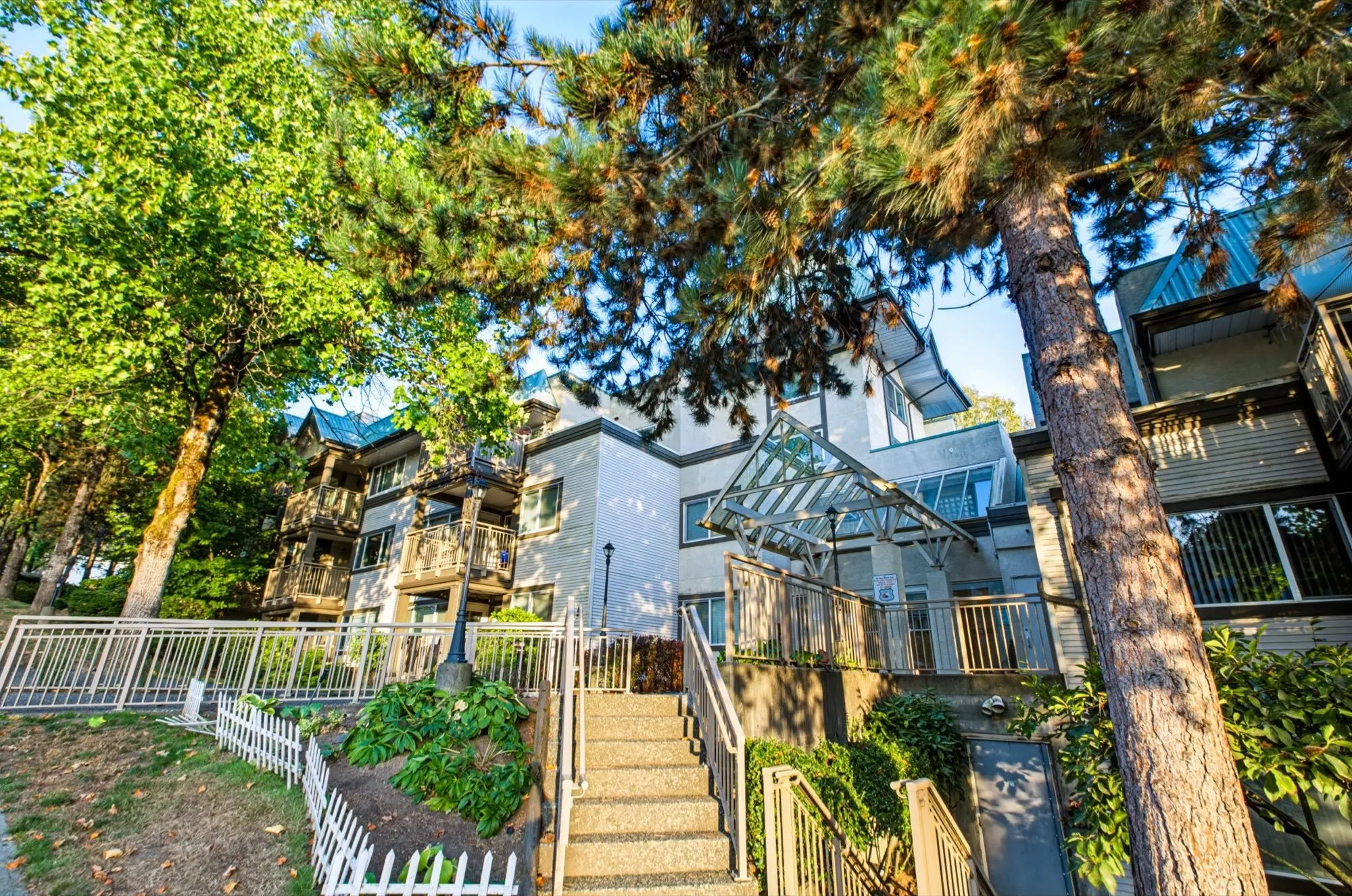 1310 Cariboo Street #612