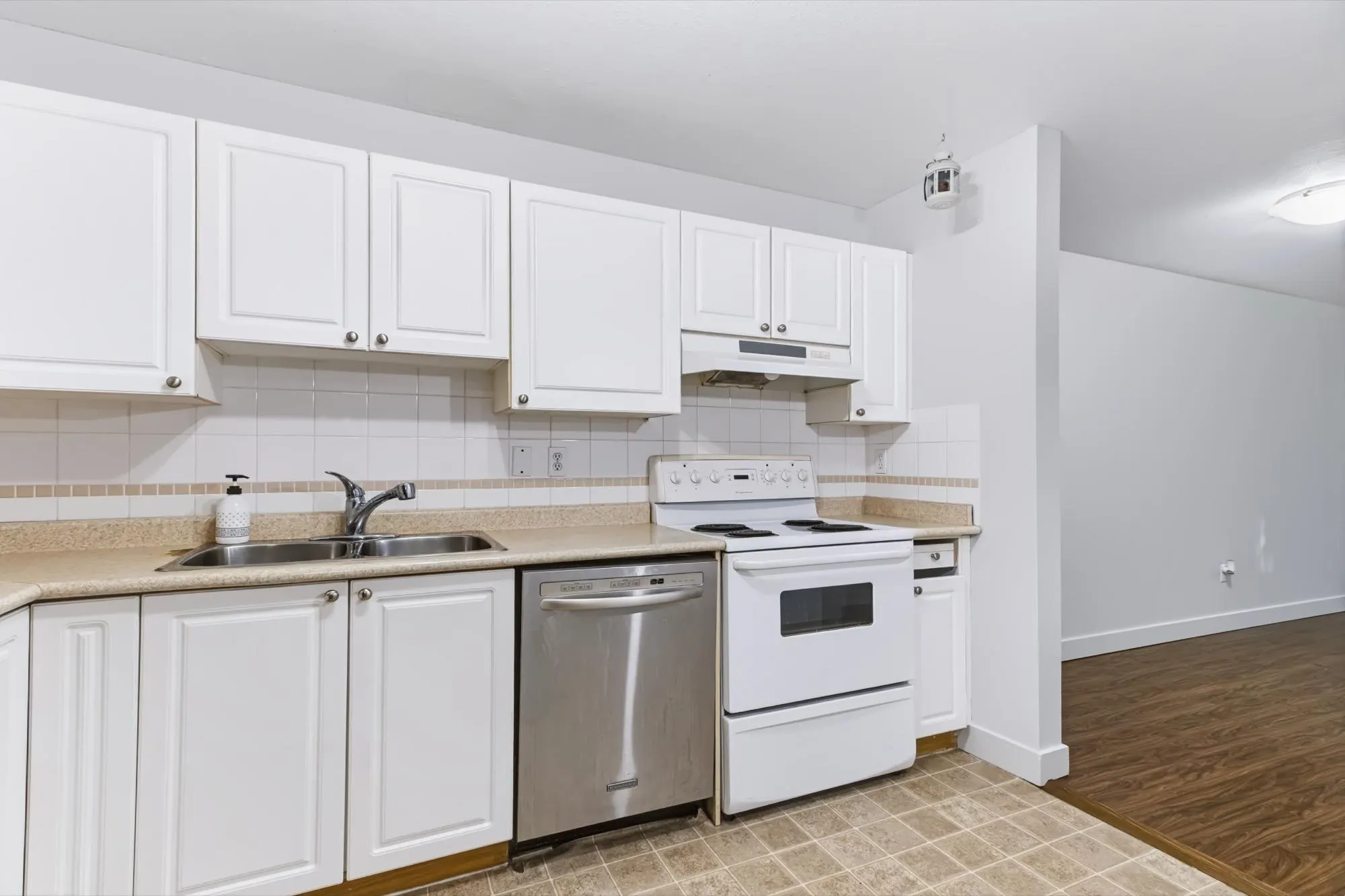 1310 Cariboo Street #612