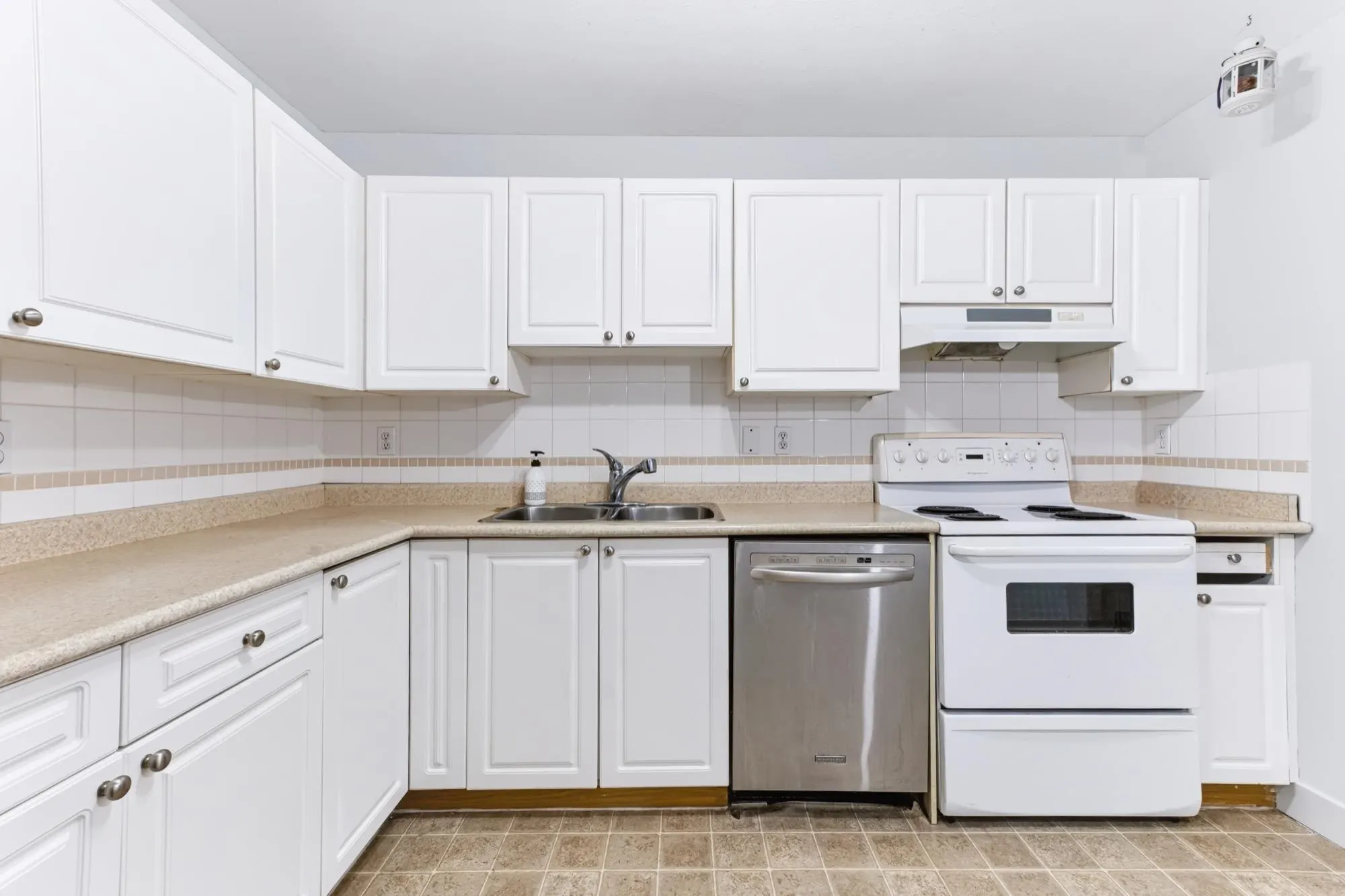 1310 Cariboo Street #612