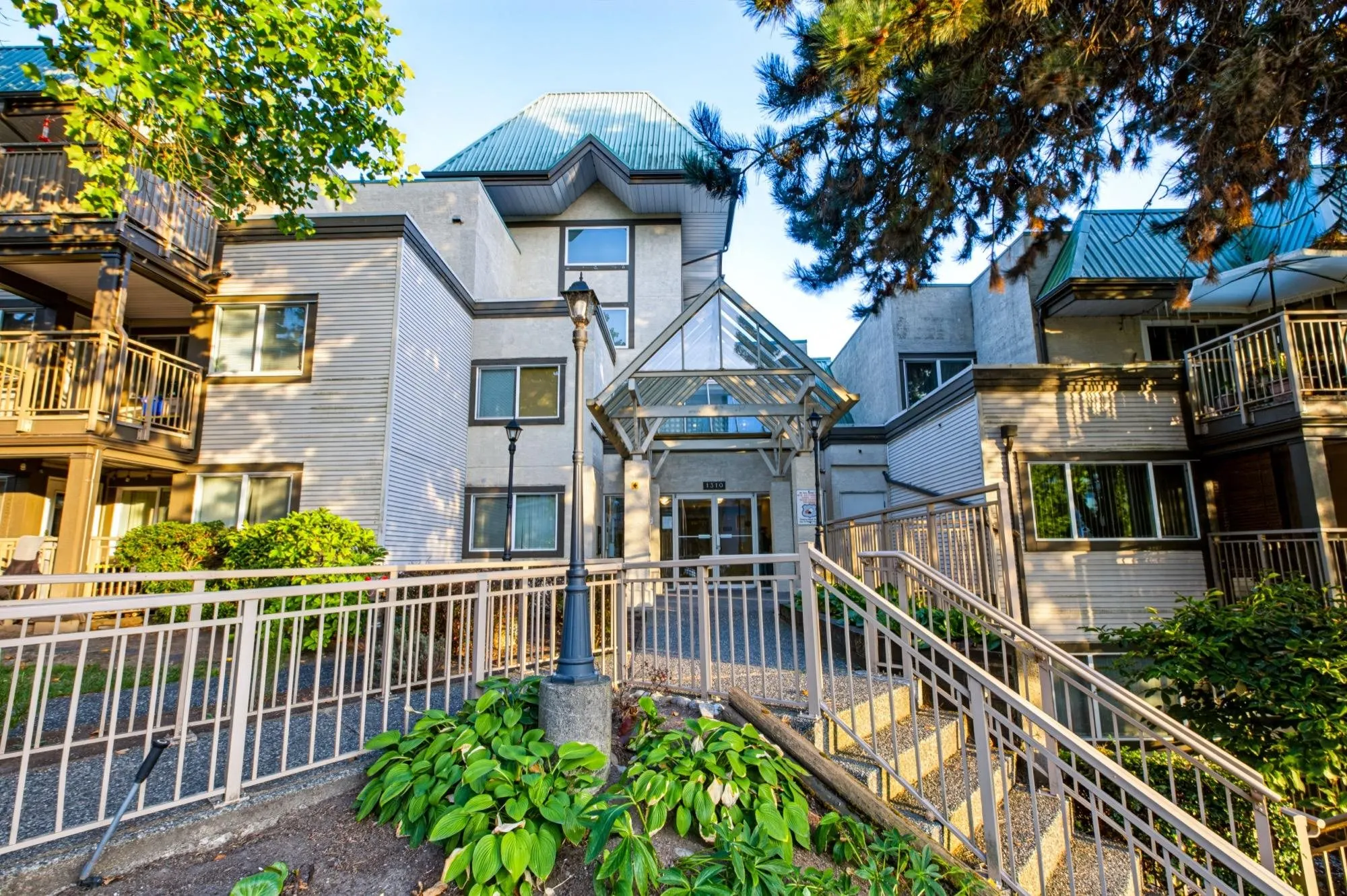 1310 Cariboo Street #612
