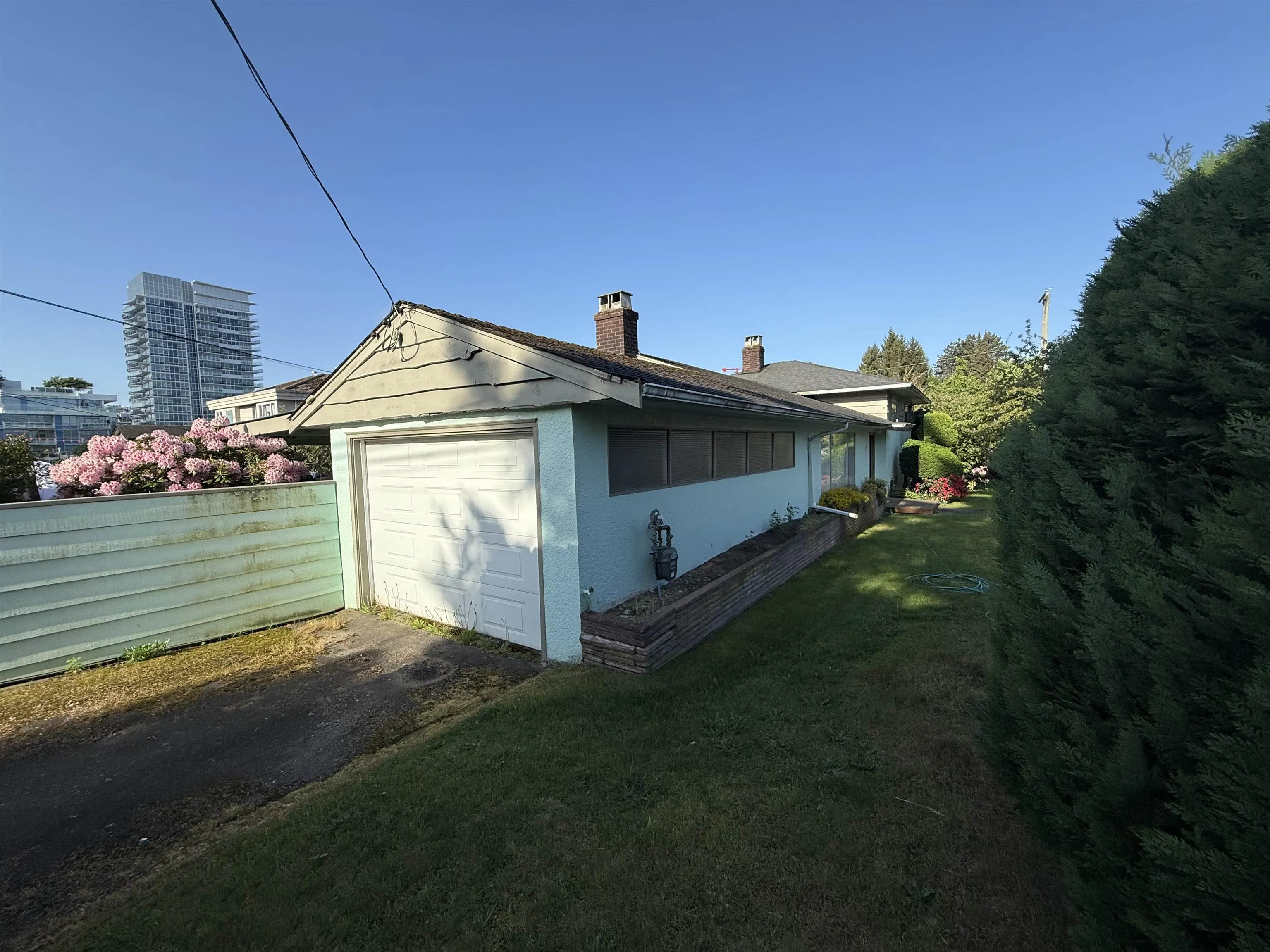 692 W 39th Avenue
