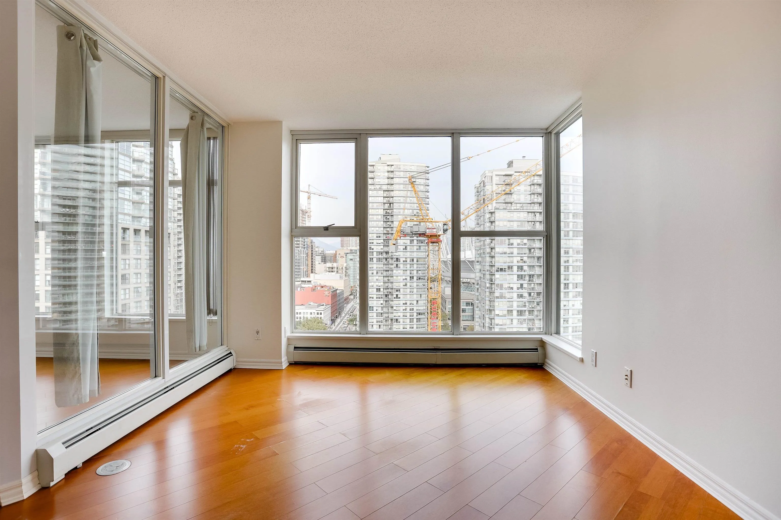 1009 Expo Boulevard #2008