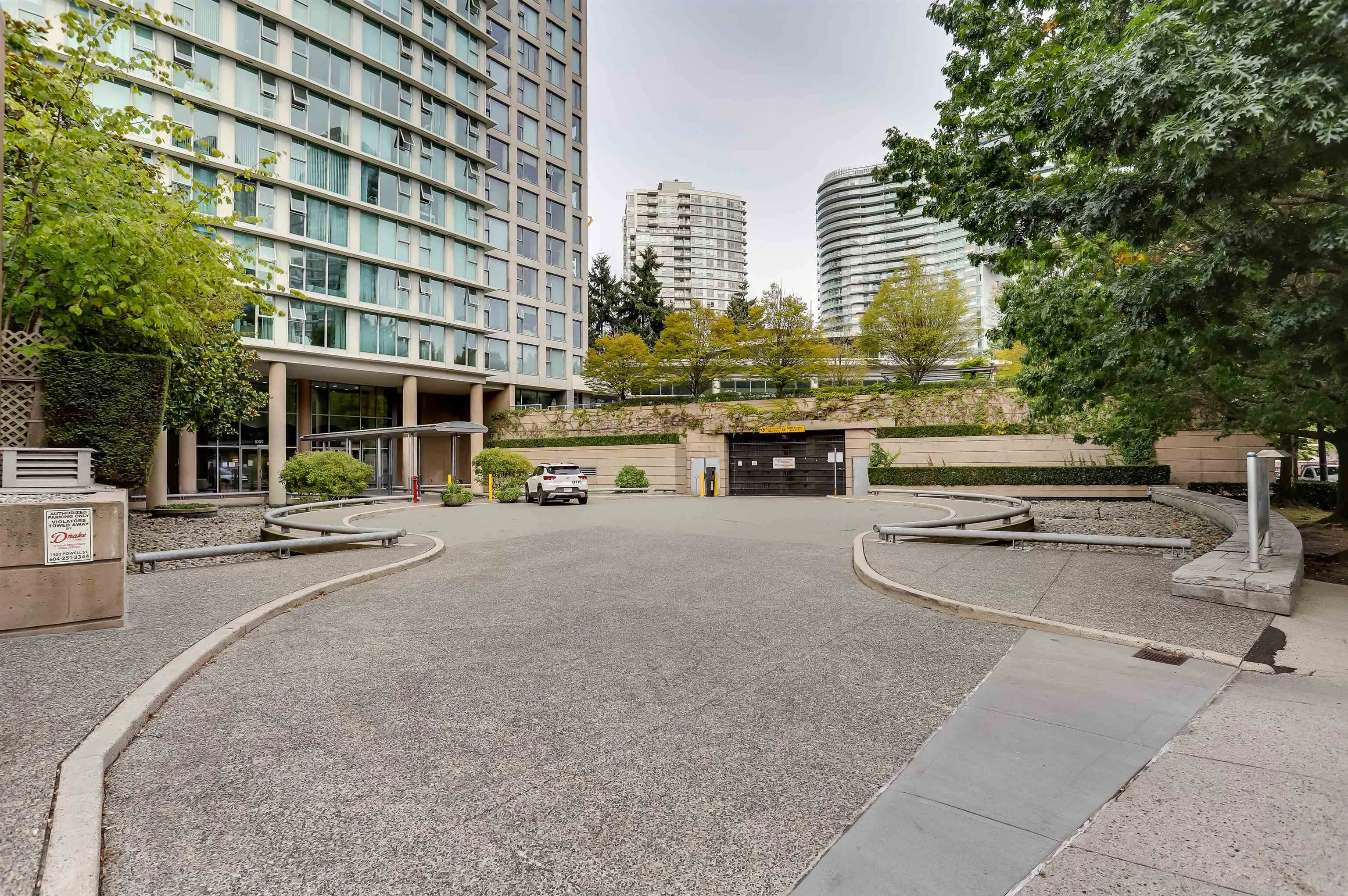 1009 Expo Boulevard #2008
