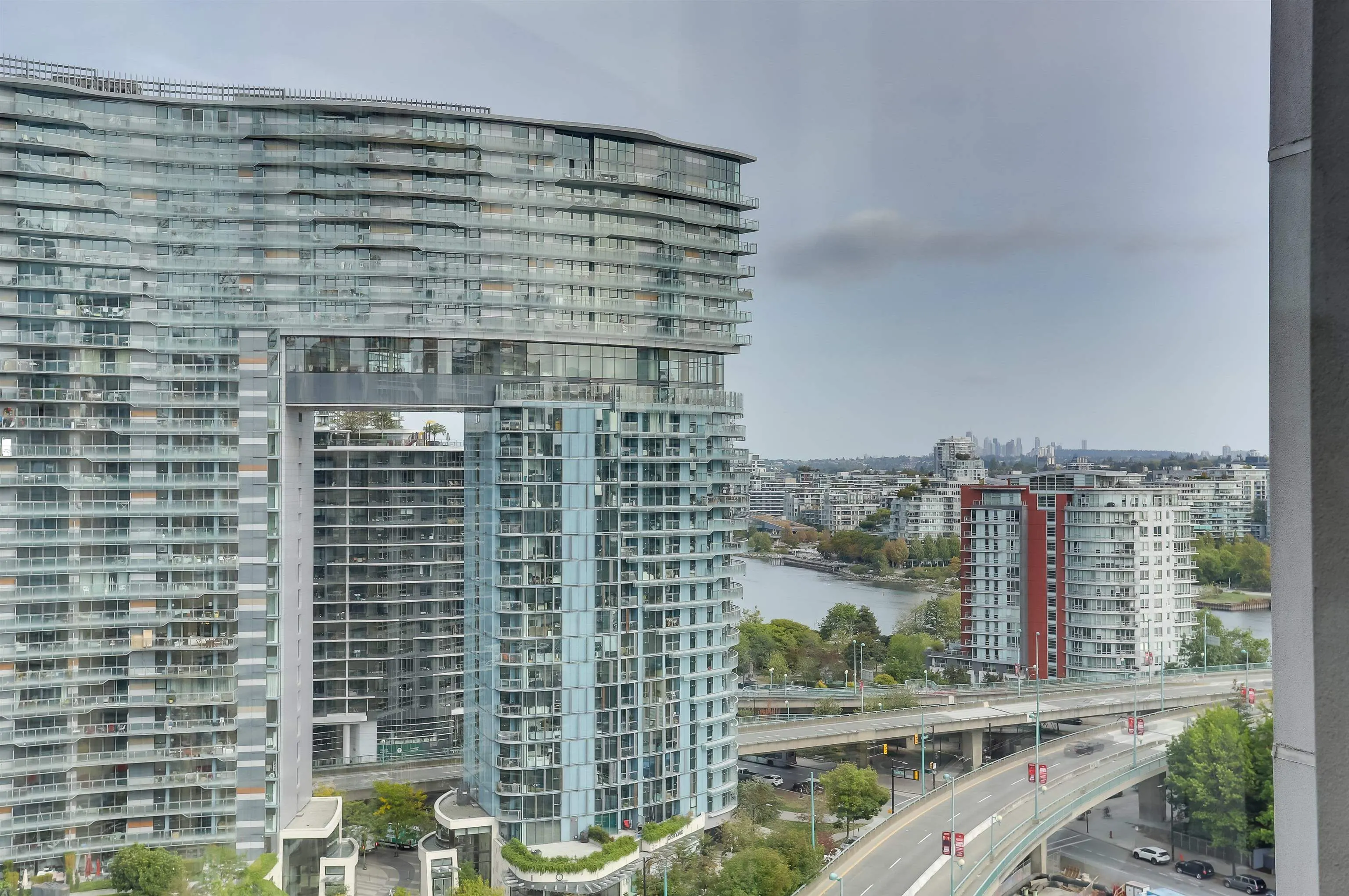 1009 Expo Boulevard #2008