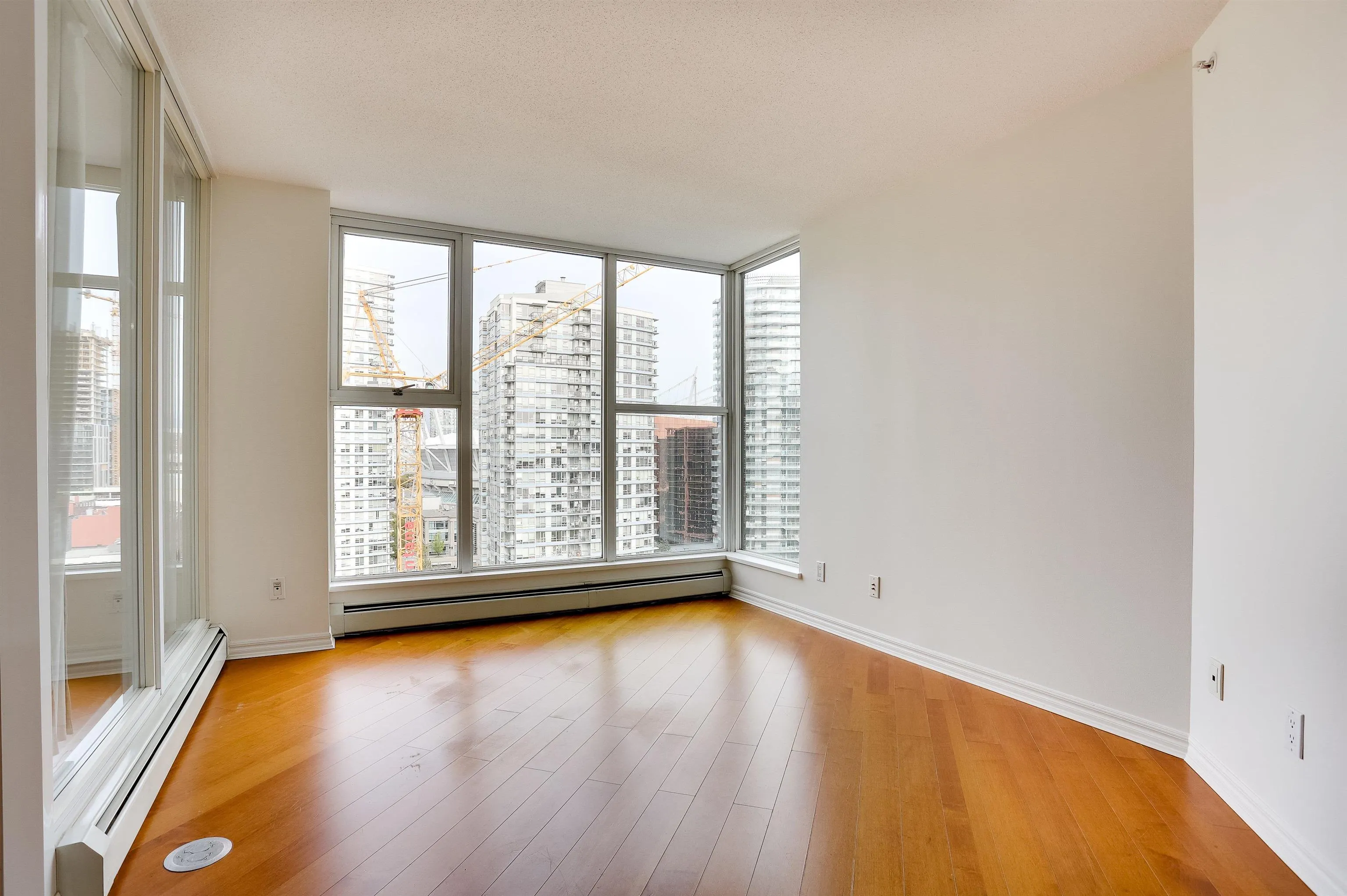1009 Expo Boulevard #2008