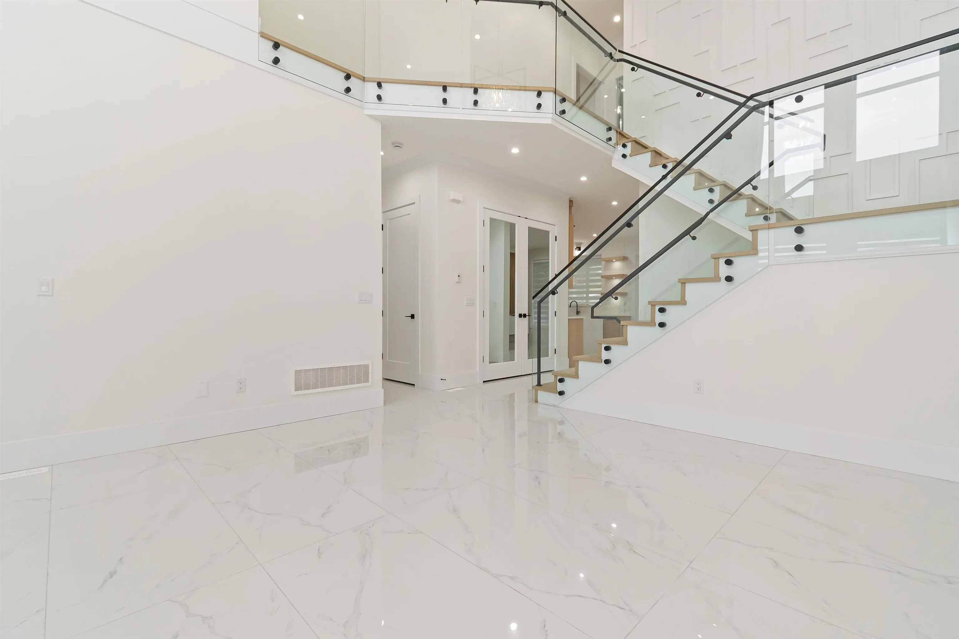 2612 Terminal Court