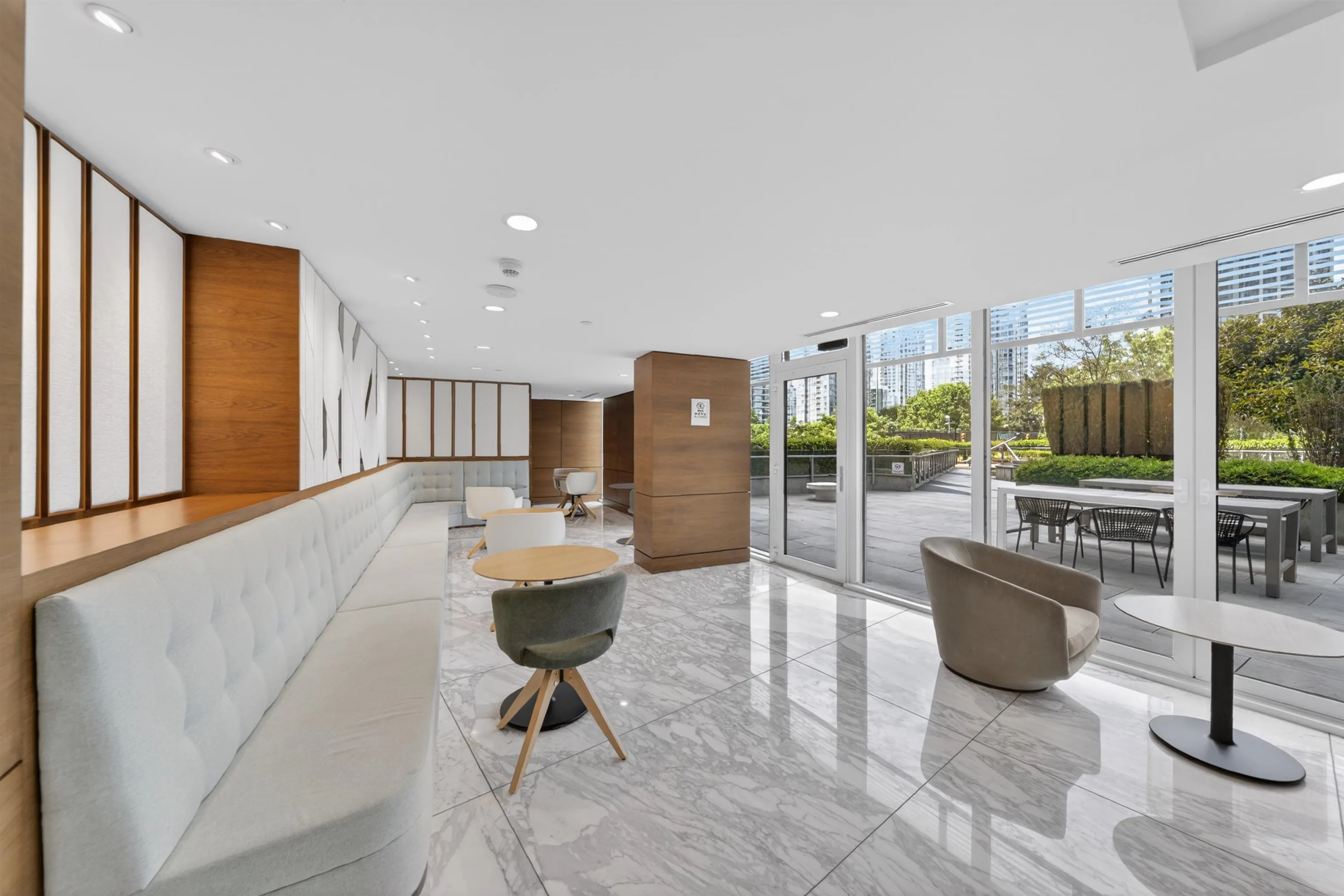 89 Nelson Street #2001