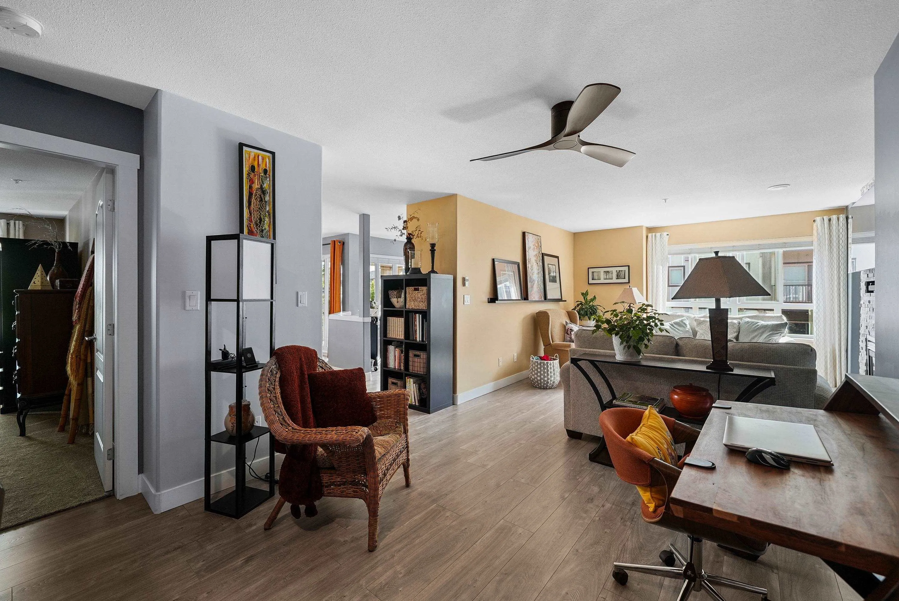 22022 49 Avenue #406