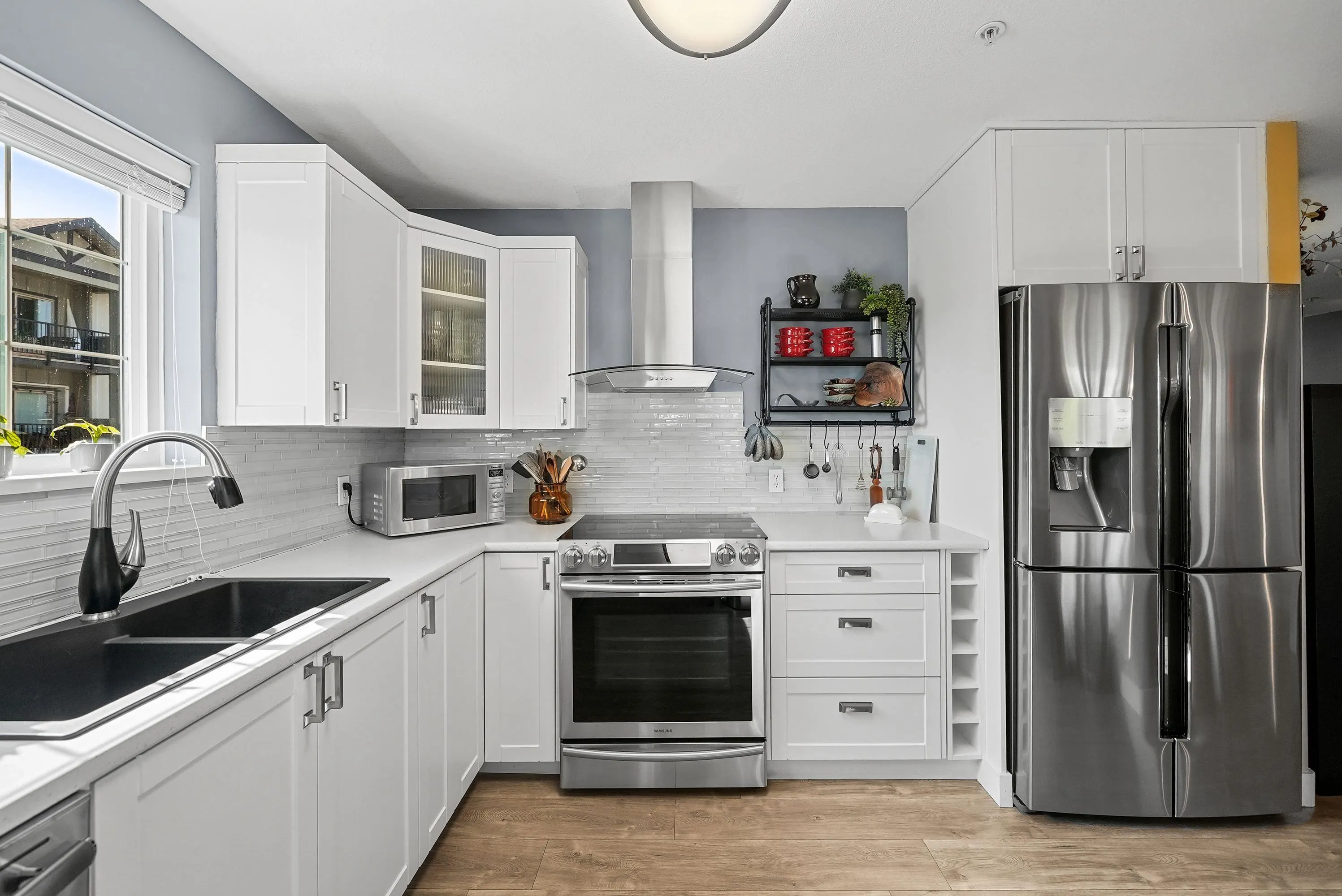 22022 49 Avenue #406