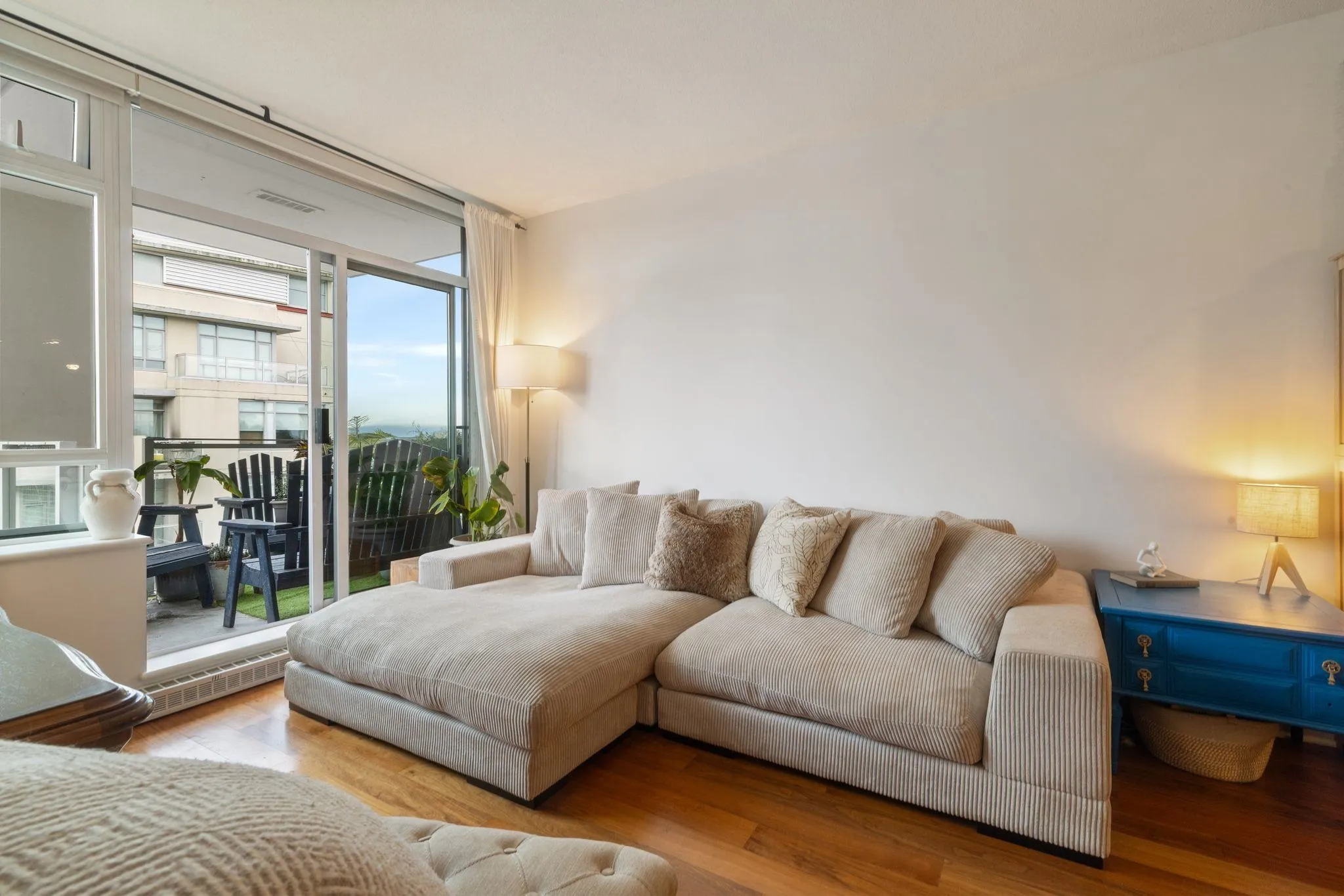 2228 W Broadway #608
