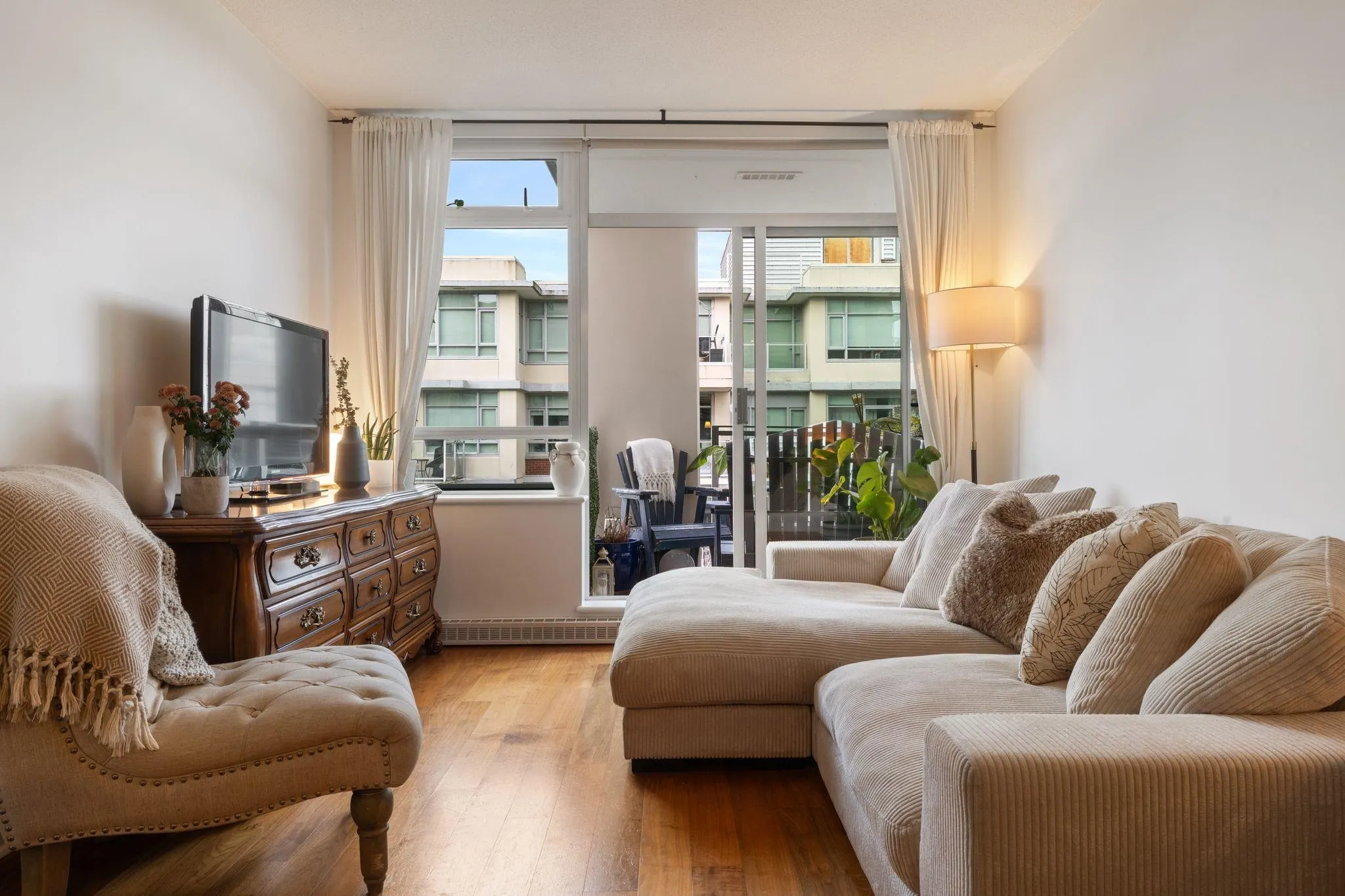 2228 W Broadway #608
