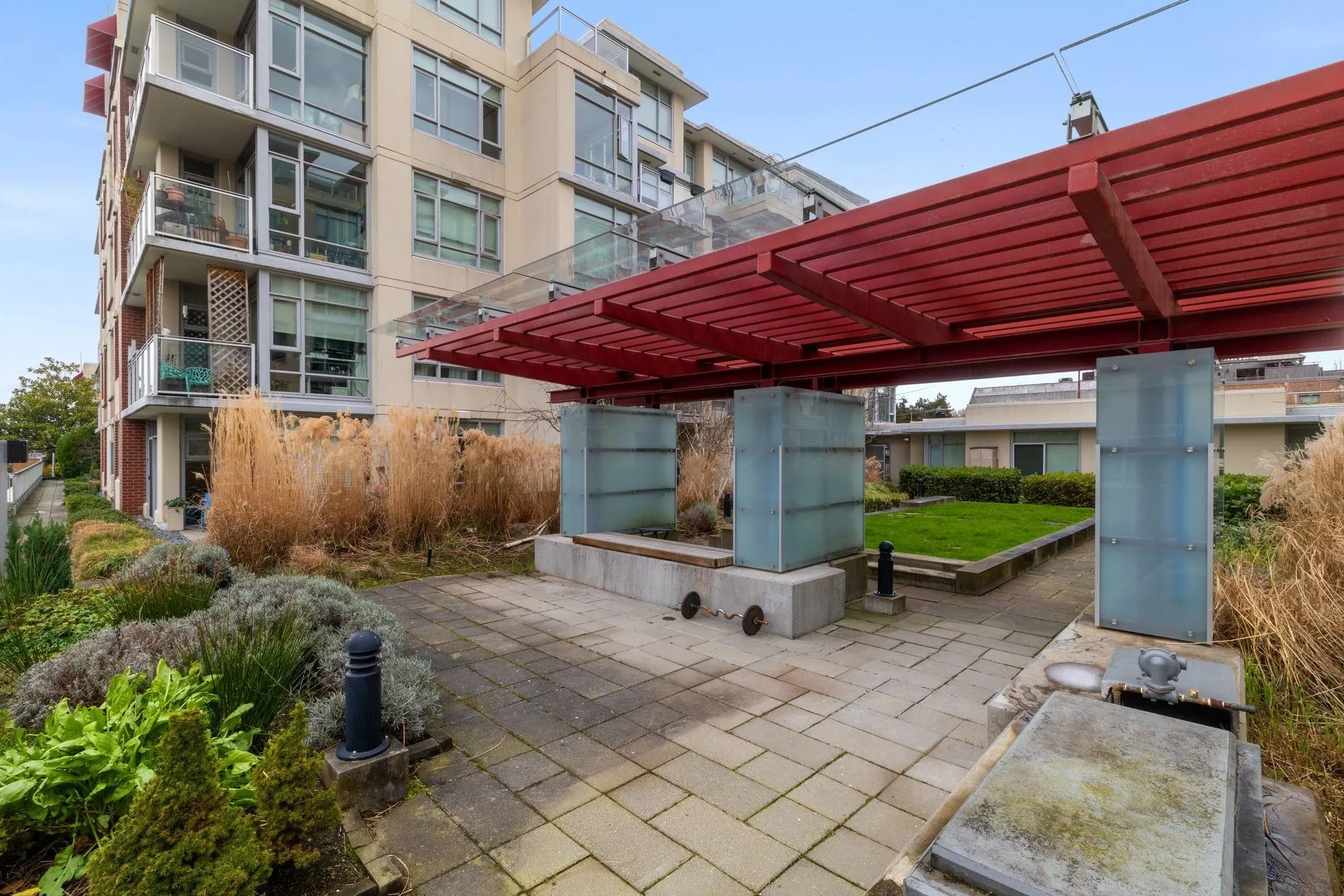 2228 W Broadway #608