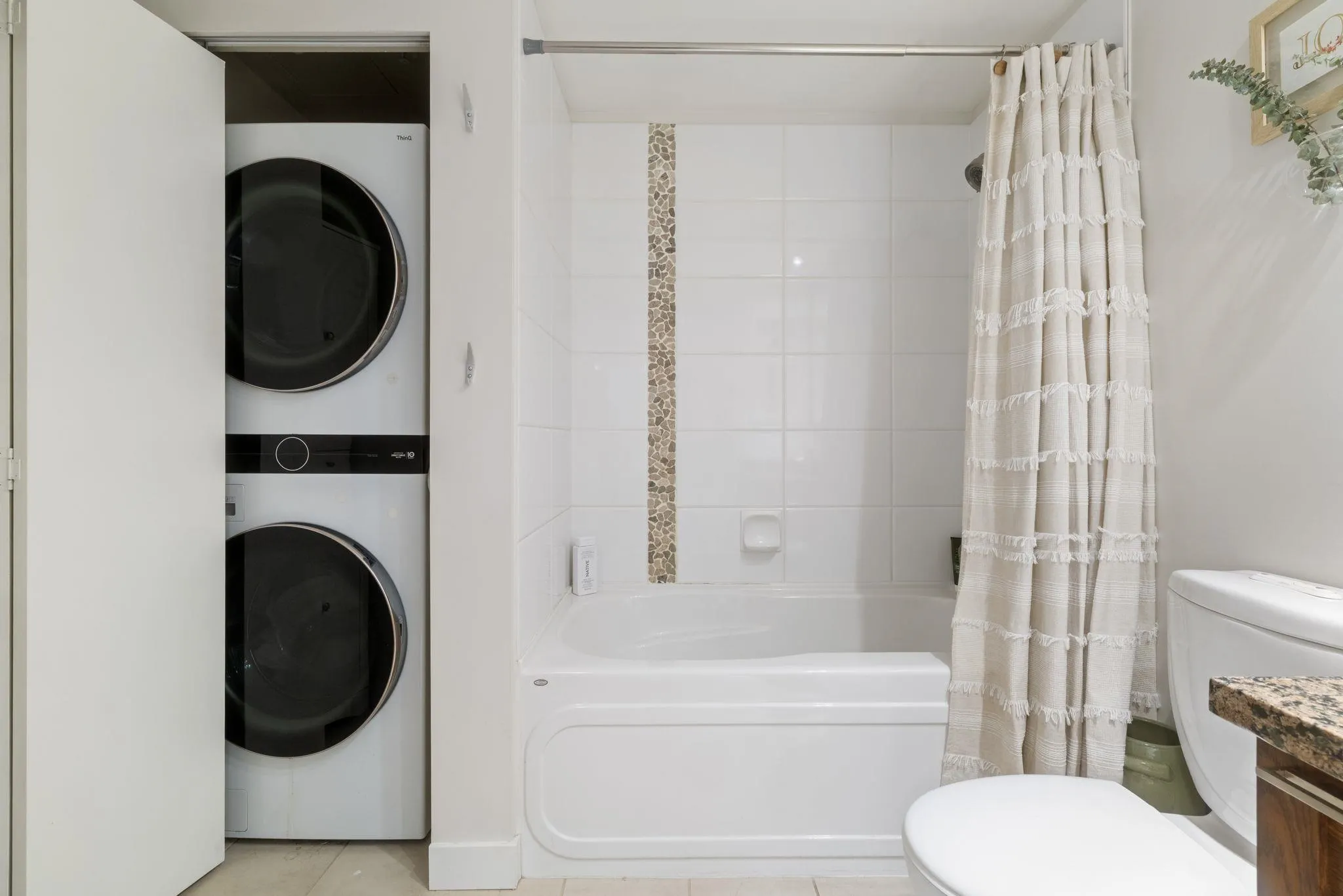 2228 W Broadway #608