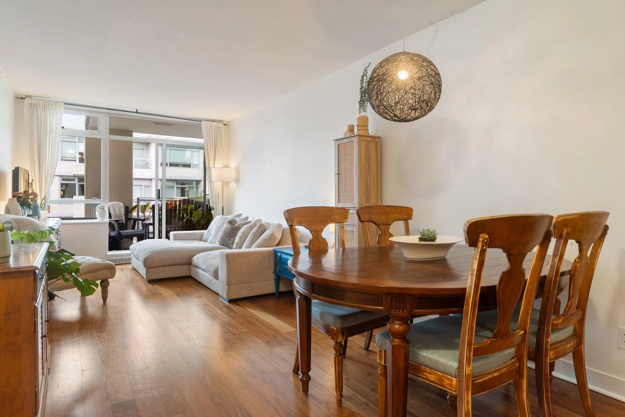 2228 W Broadway #608
