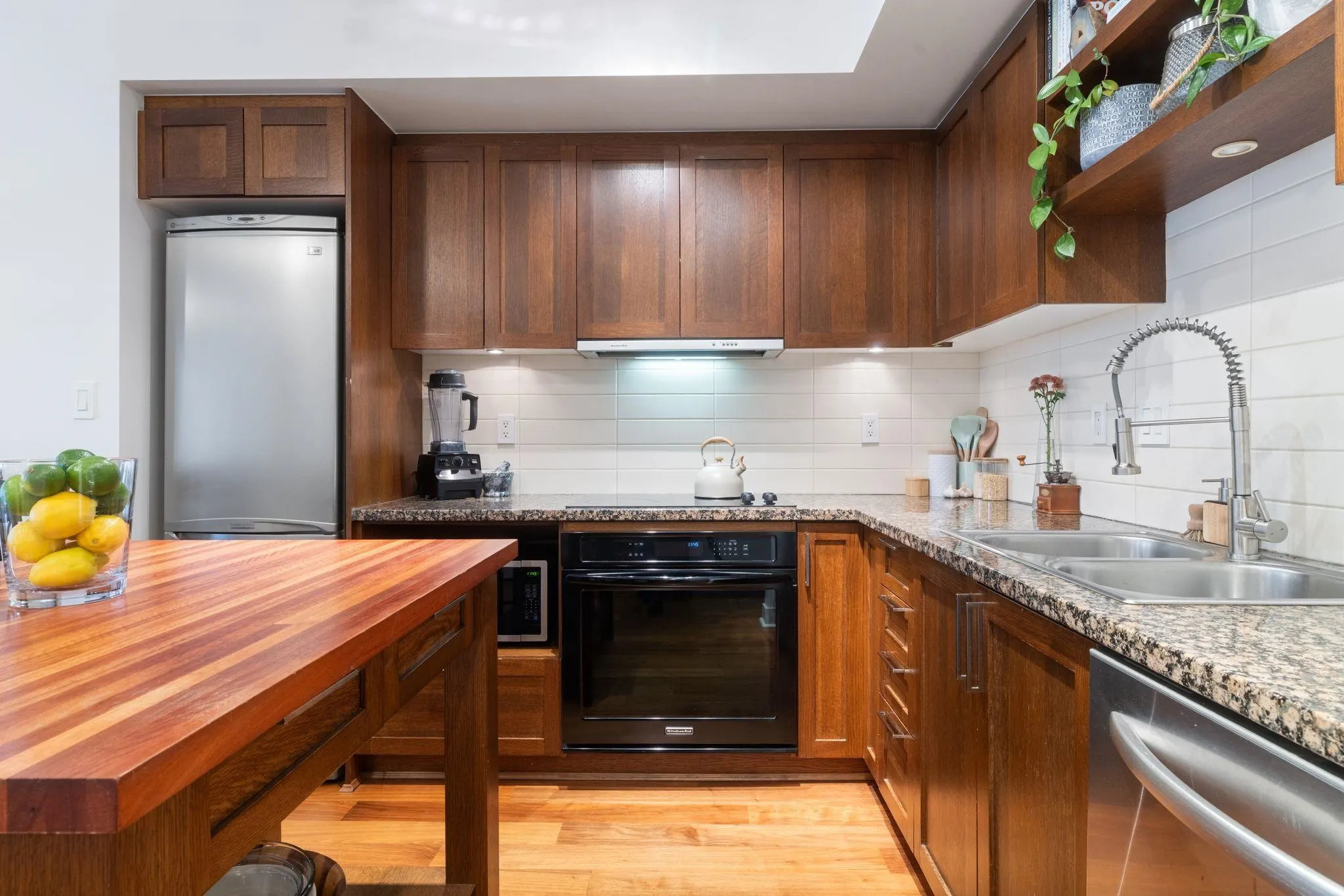 2228 W Broadway #608