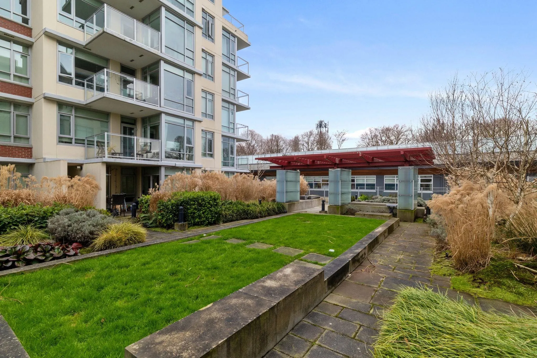 2228 W Broadway #608