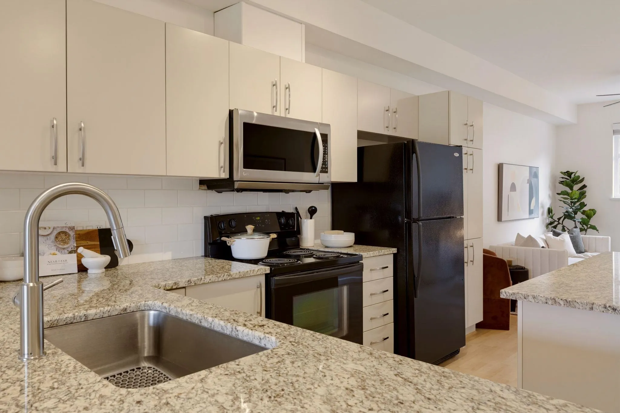 935 Ewen Avenue #79