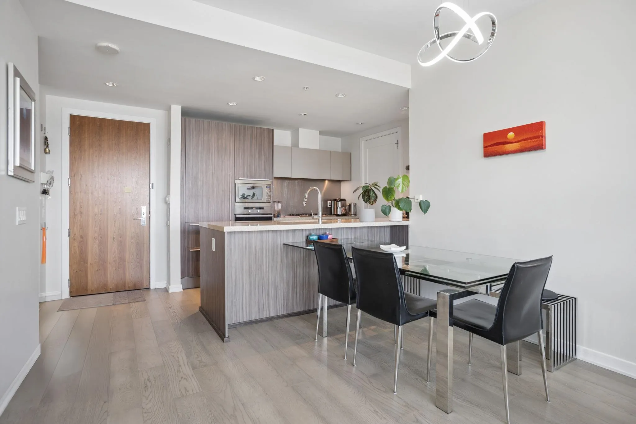 181 W 1st Avenue #906
