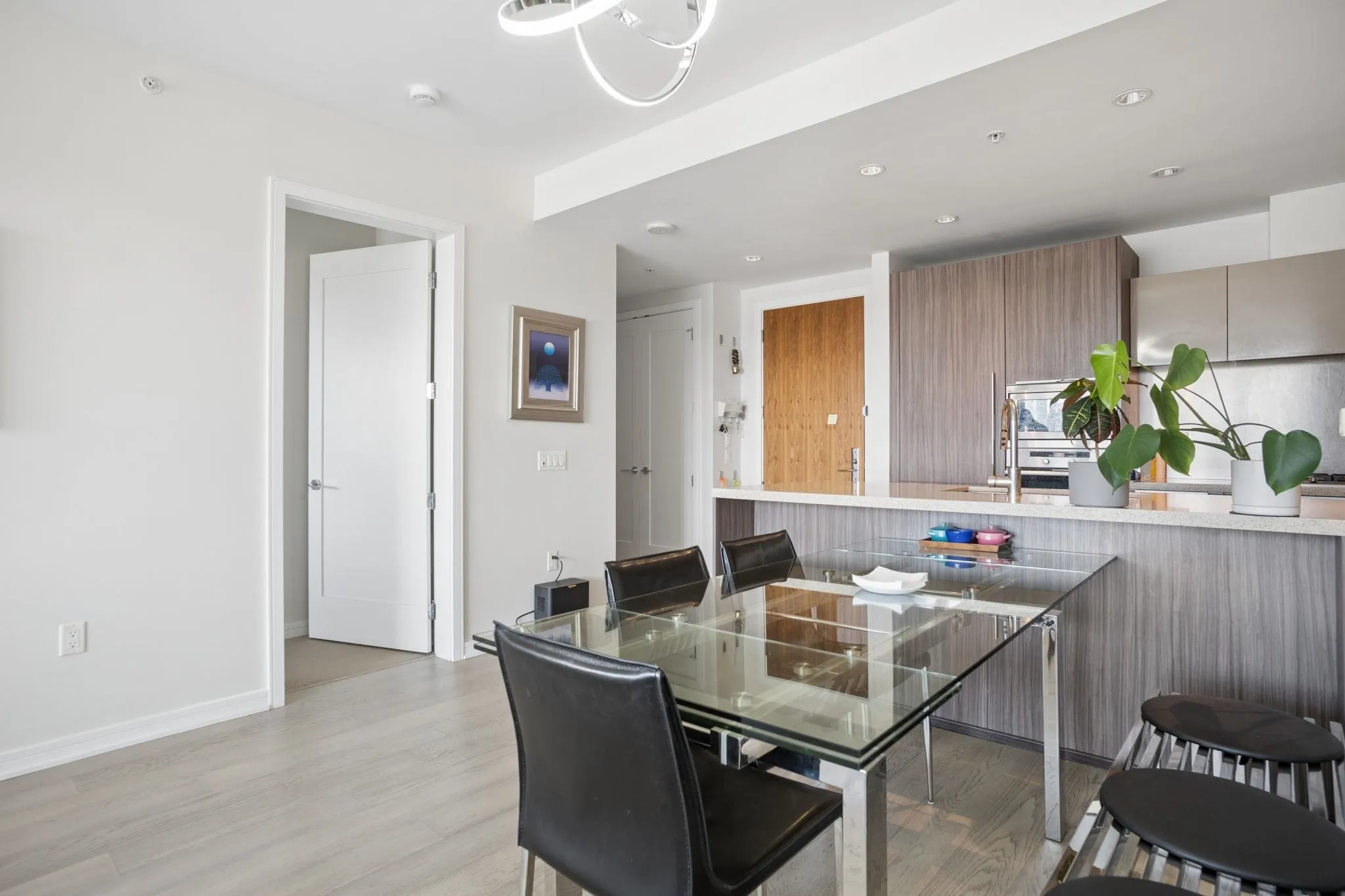181 W 1st Avenue #906