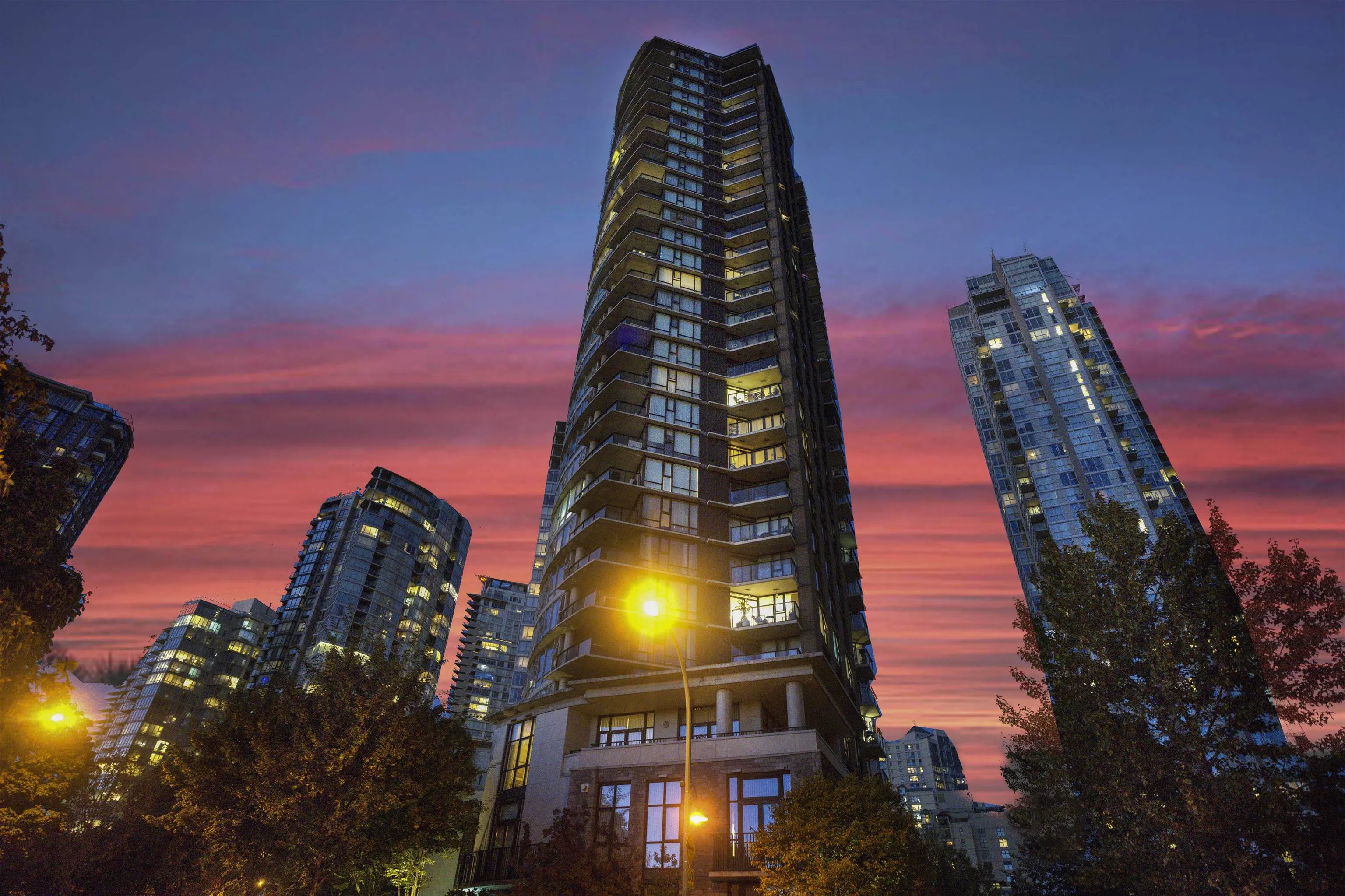 455 Beach Crescent #502