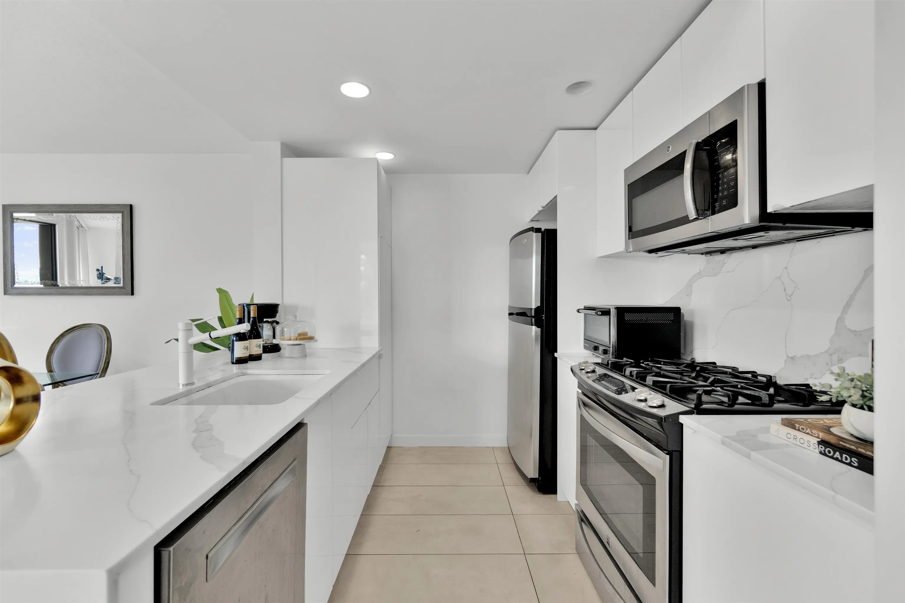 455 Beach Crescent #502