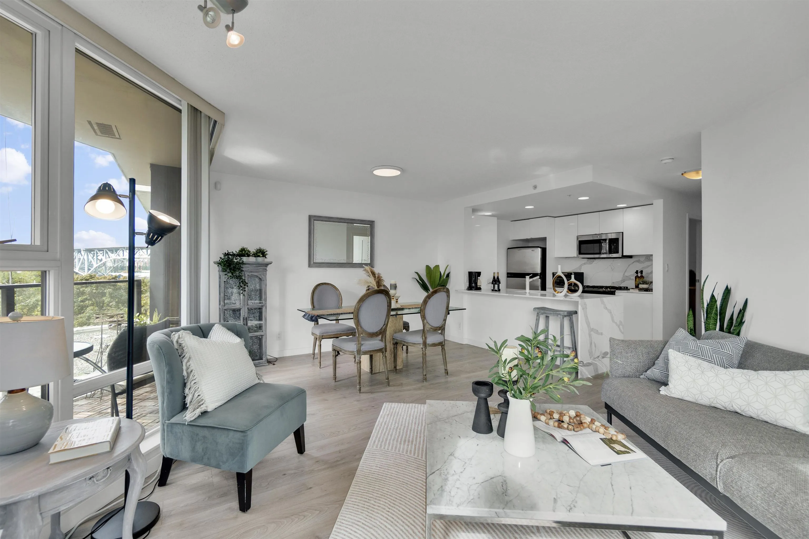 455 Beach Crescent #502