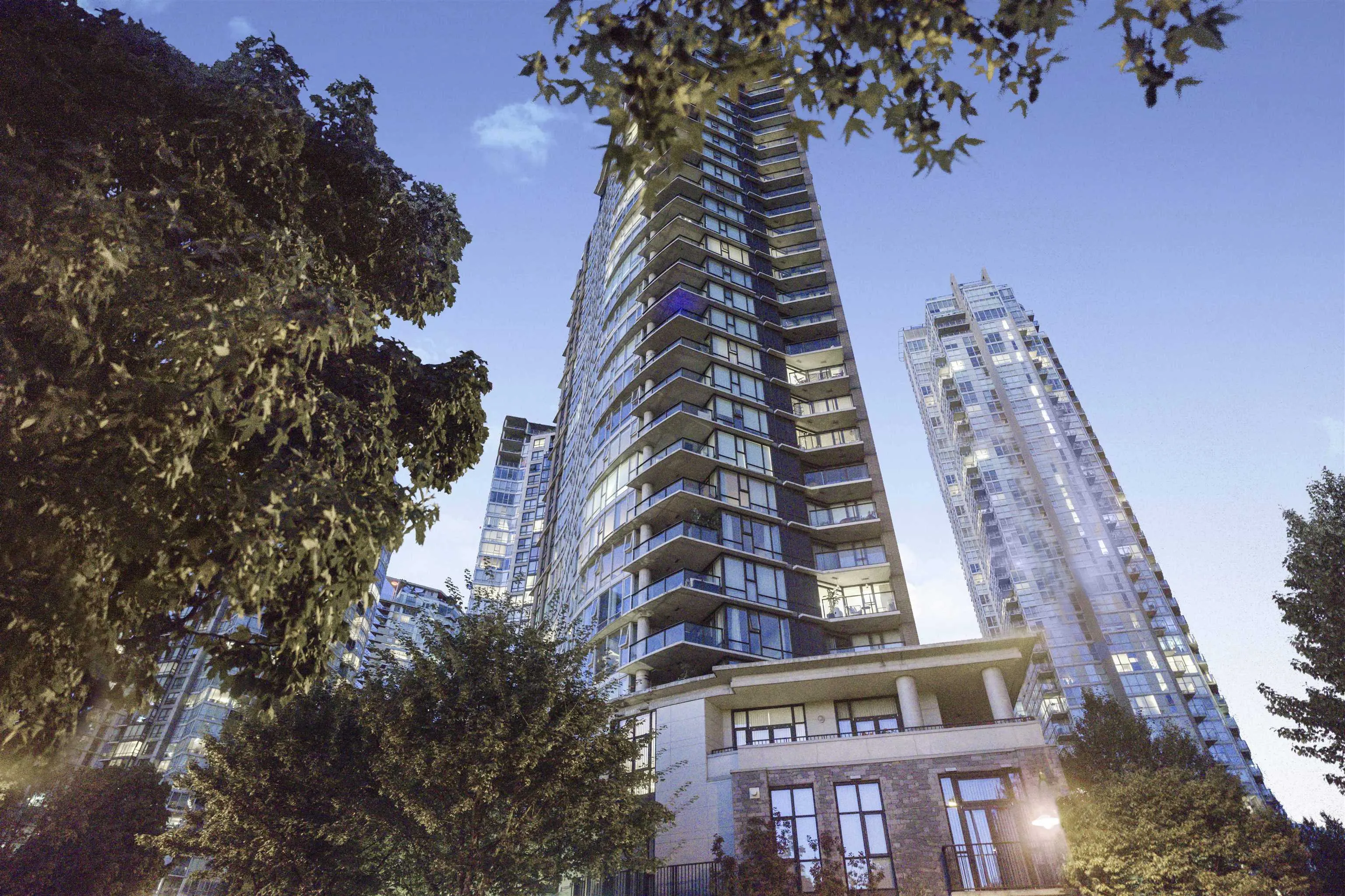 455 Beach Crescent #502