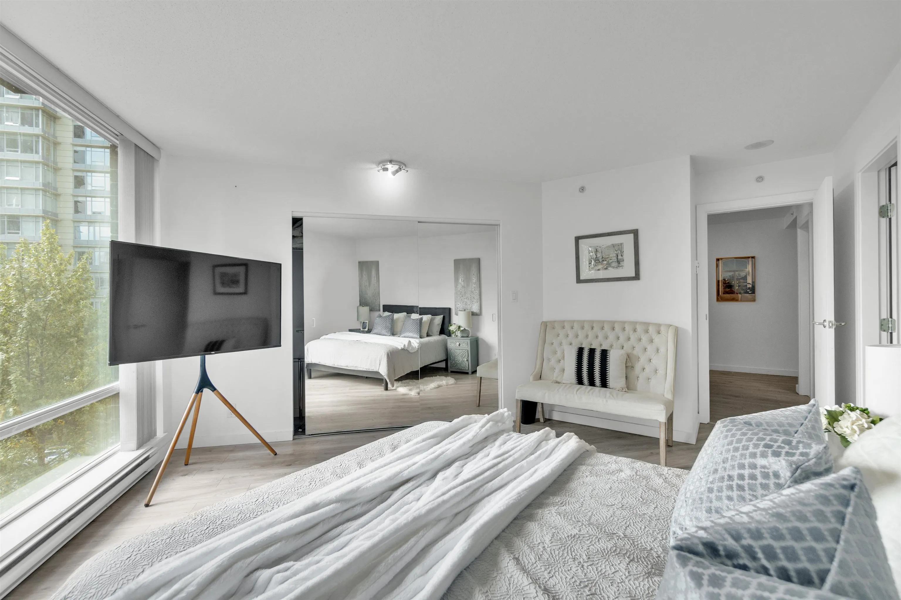 455 Beach Crescent #502