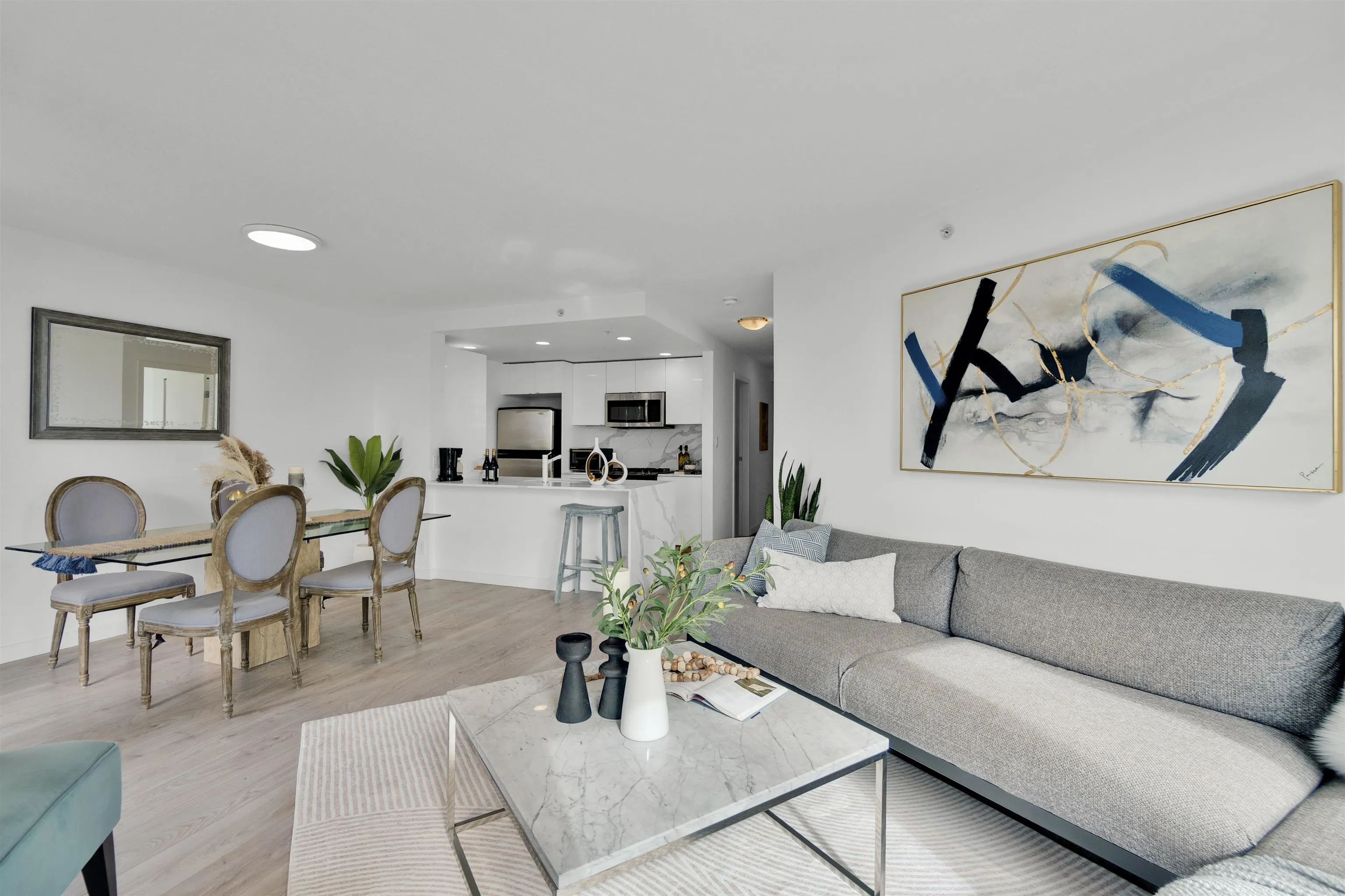 455 Beach Crescent #502