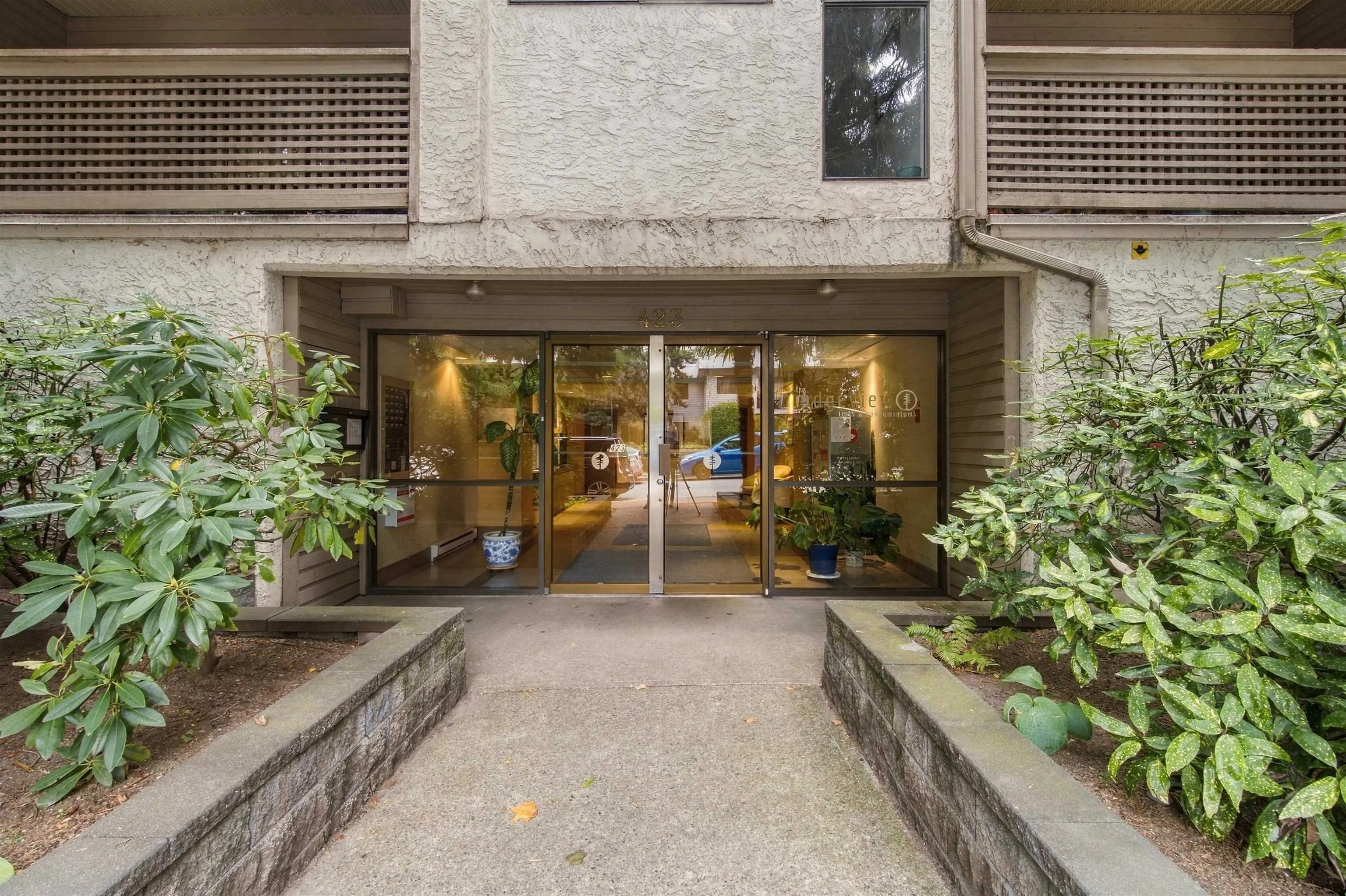 423 Agnes Street #109