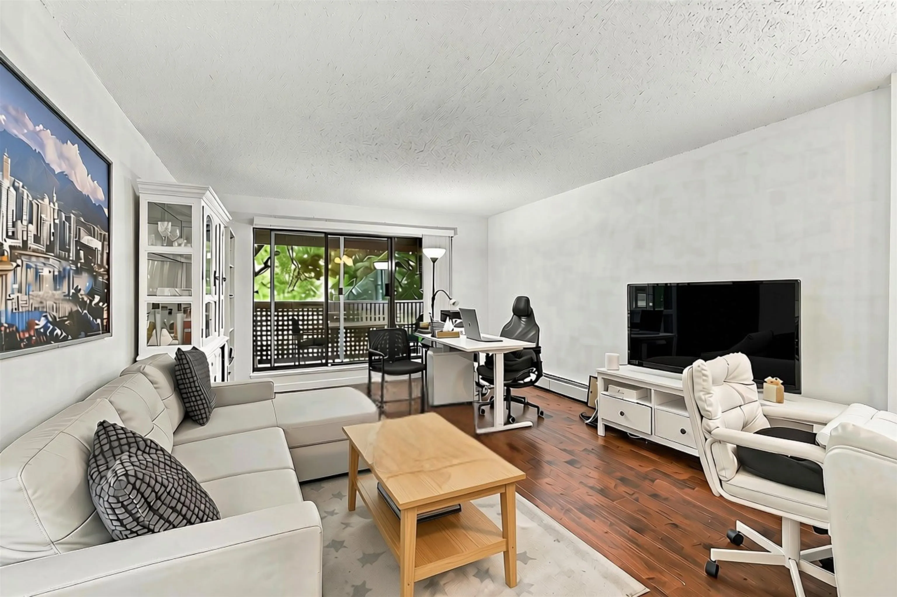 423 Agnes Street #109