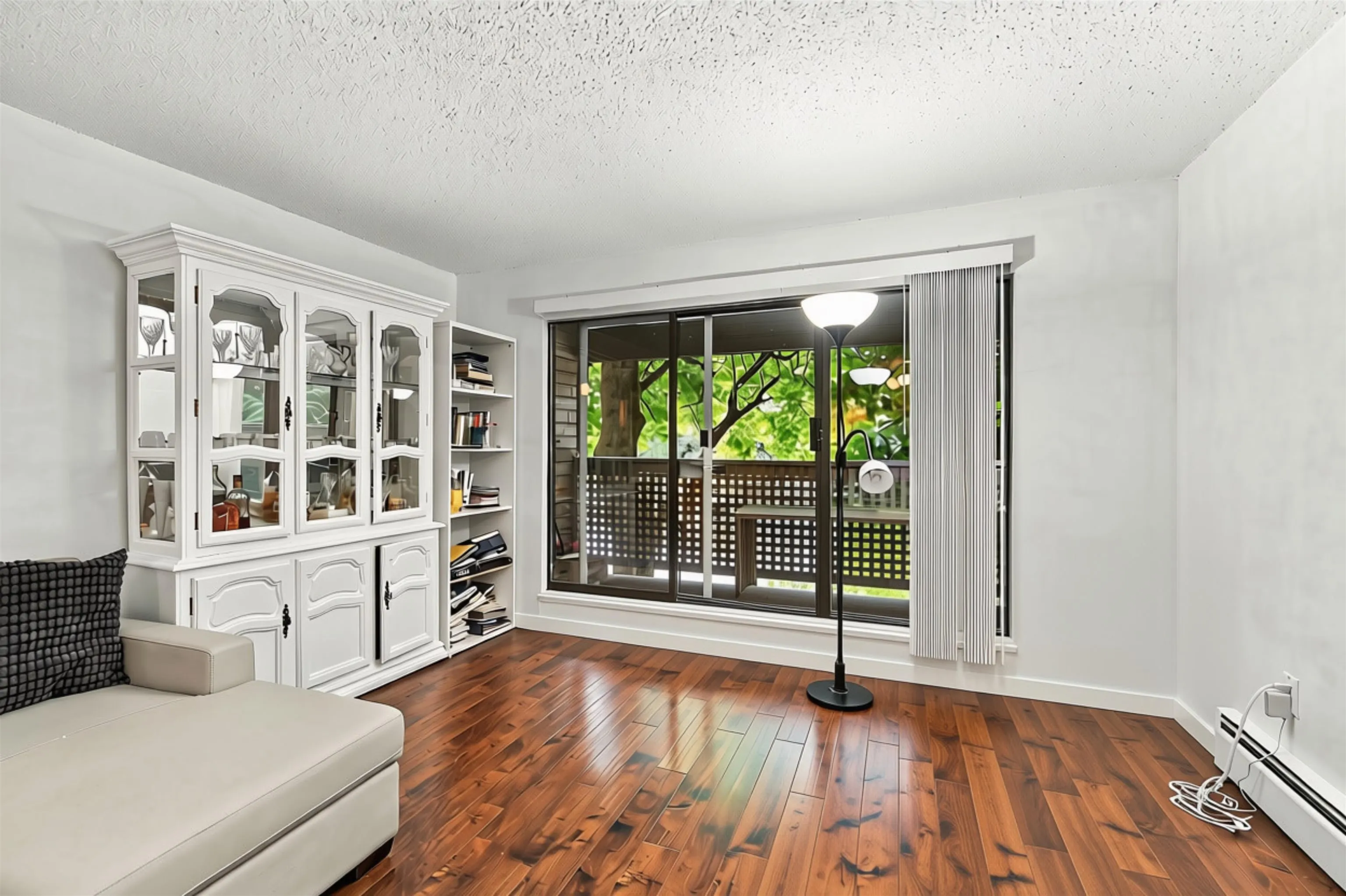 423 Agnes Street #109