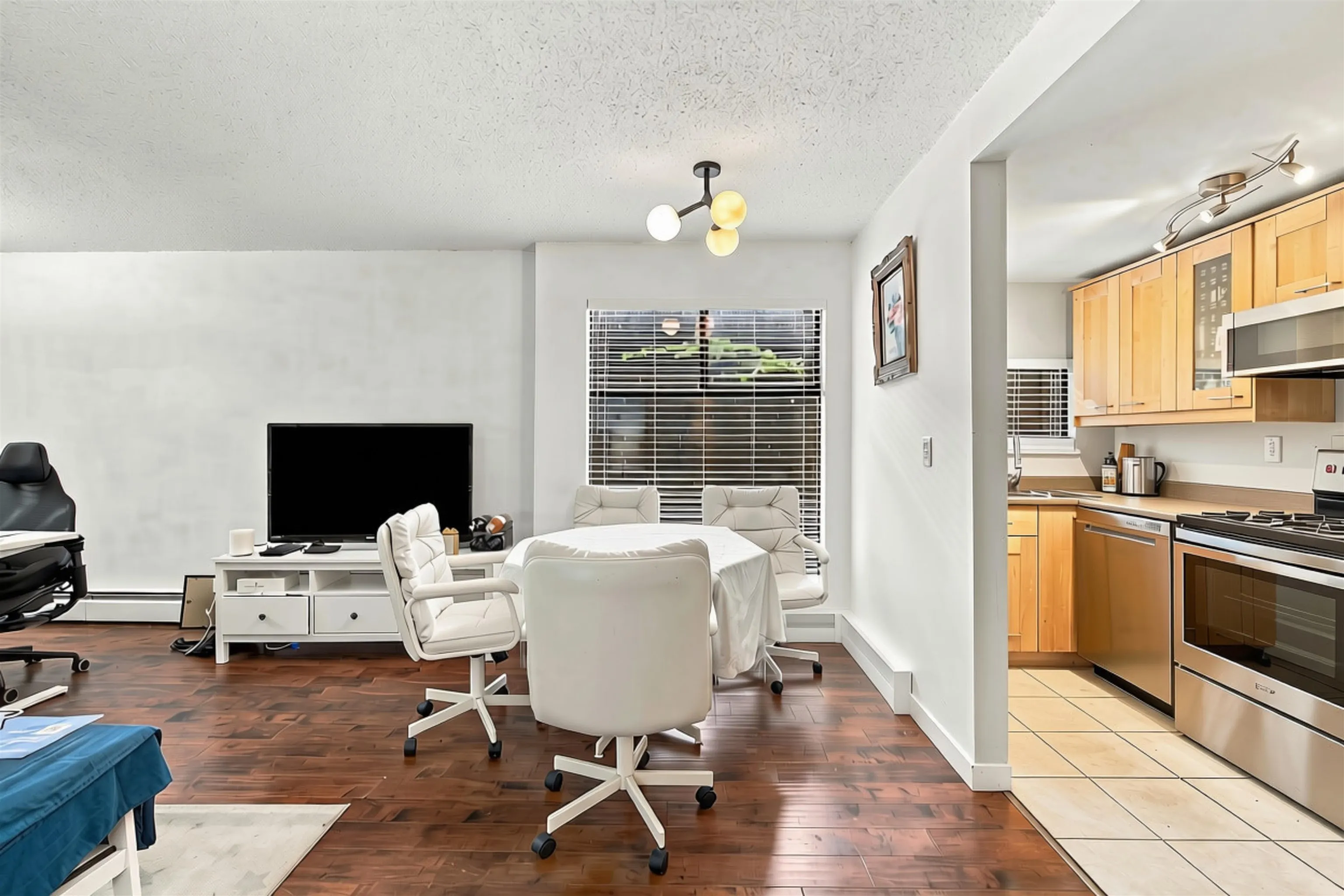 423 Agnes Street #109