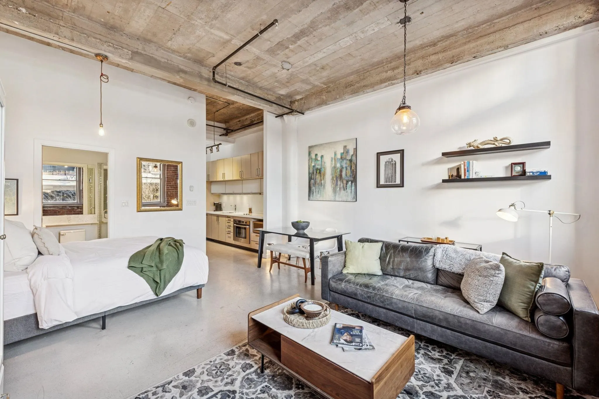 546 Beatty Street #206