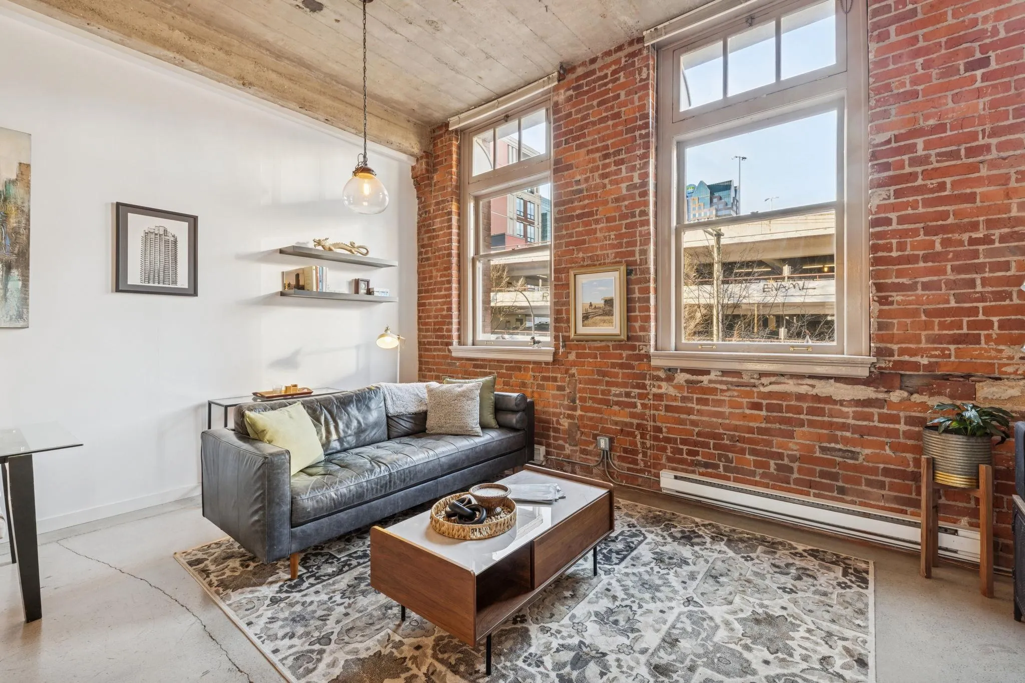 546 Beatty Street #206
