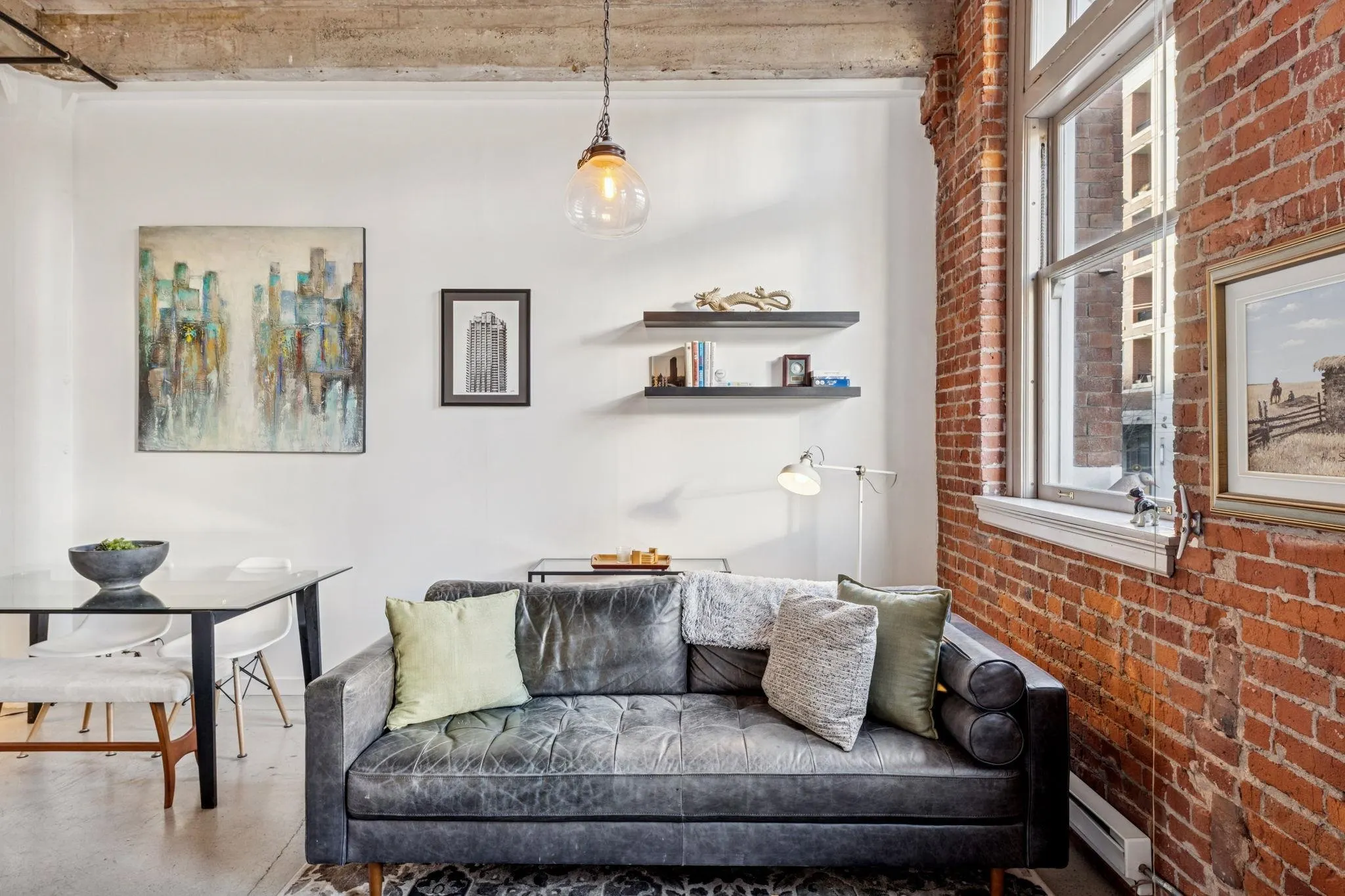 546 Beatty Street #206