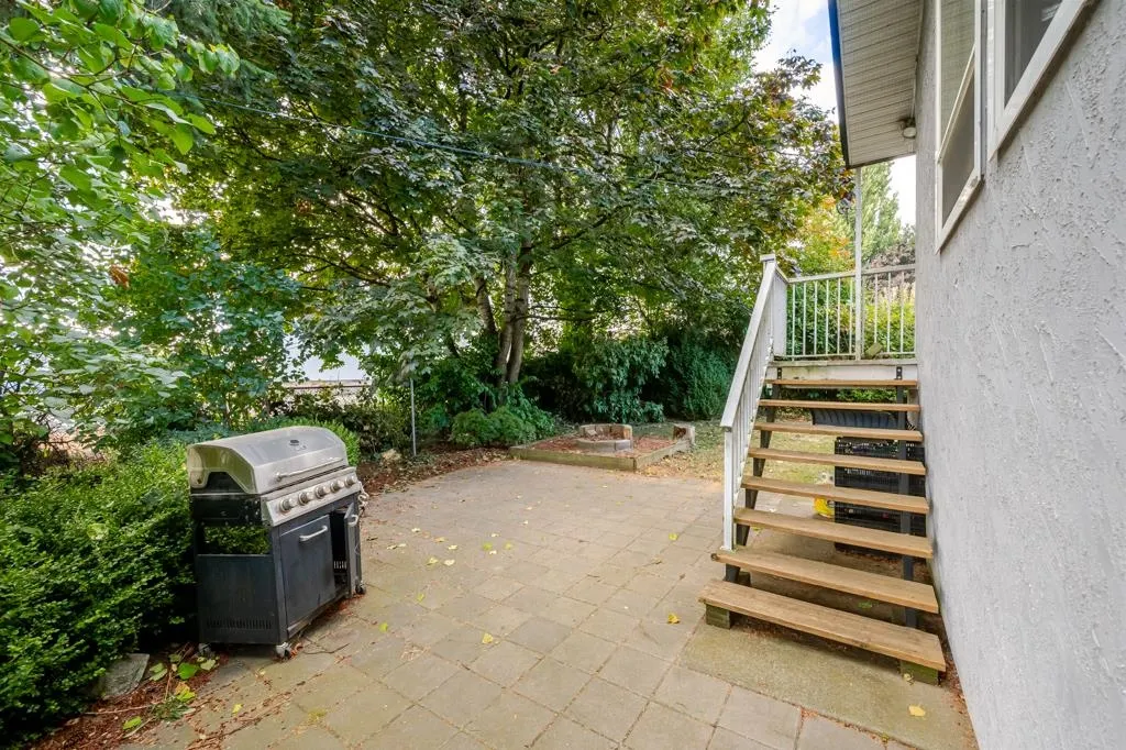 32670 Avalon Crescent