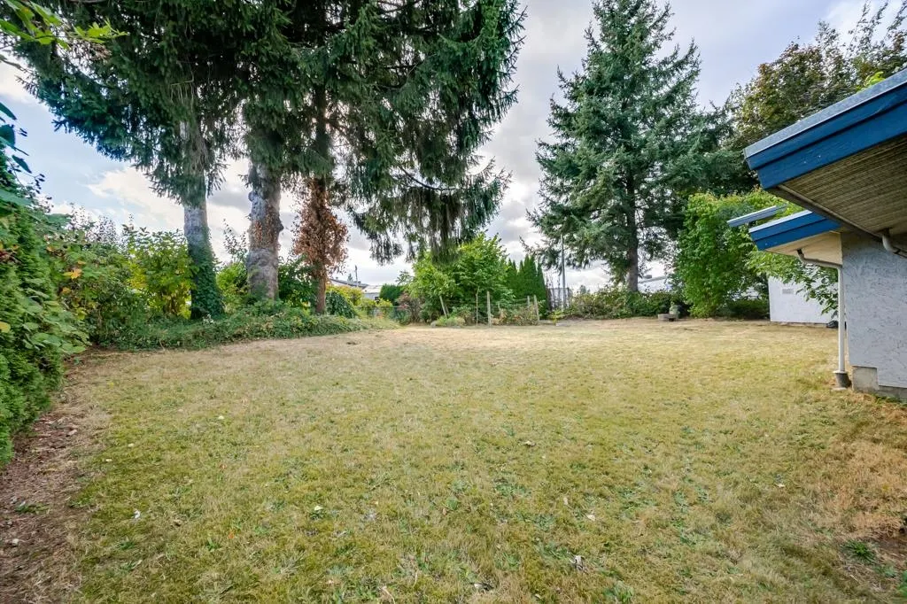 32670 Avalon Crescent