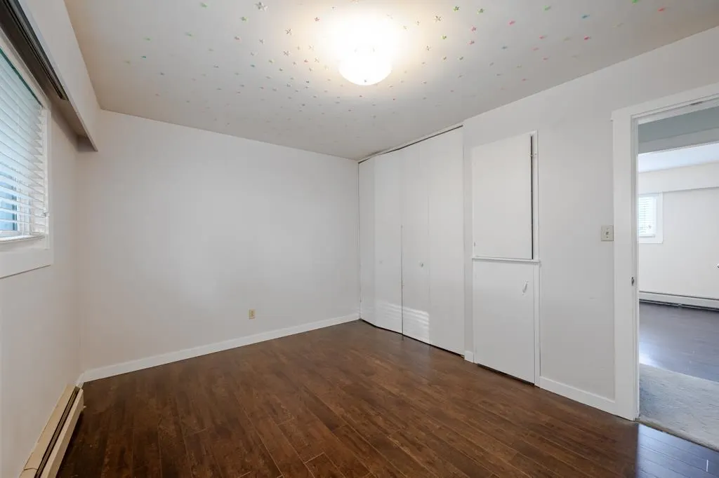 32670 Avalon Crescent