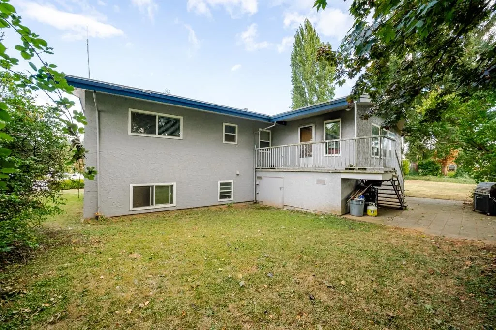 32670 Avalon Crescent