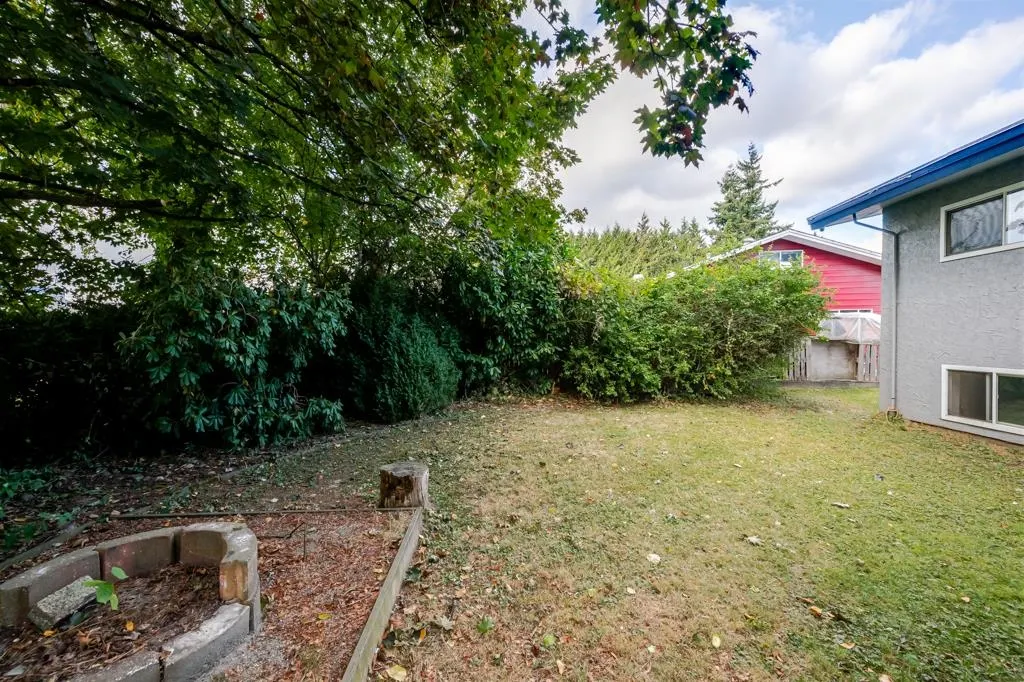 32670 Avalon Crescent
