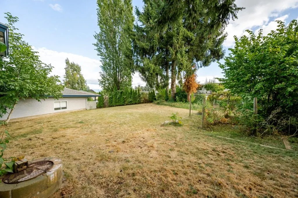 32670 Avalon Crescent