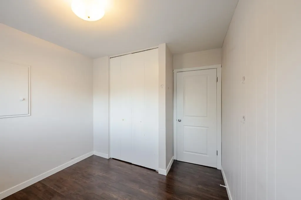 32670 Avalon Crescent