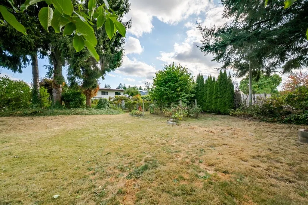 32670 Avalon Crescent
