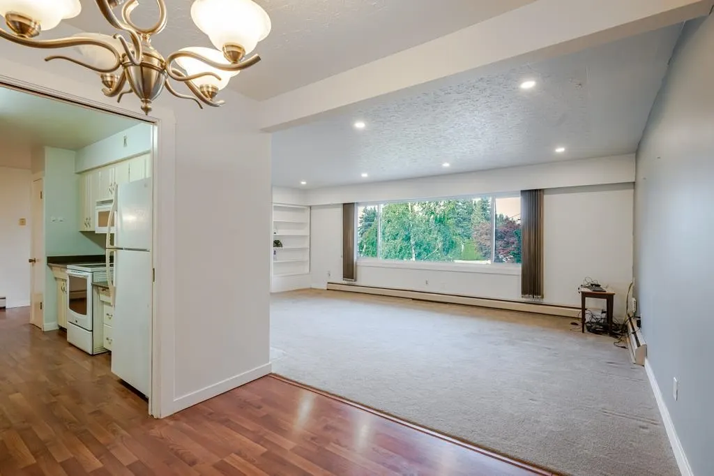 32670 Avalon Crescent