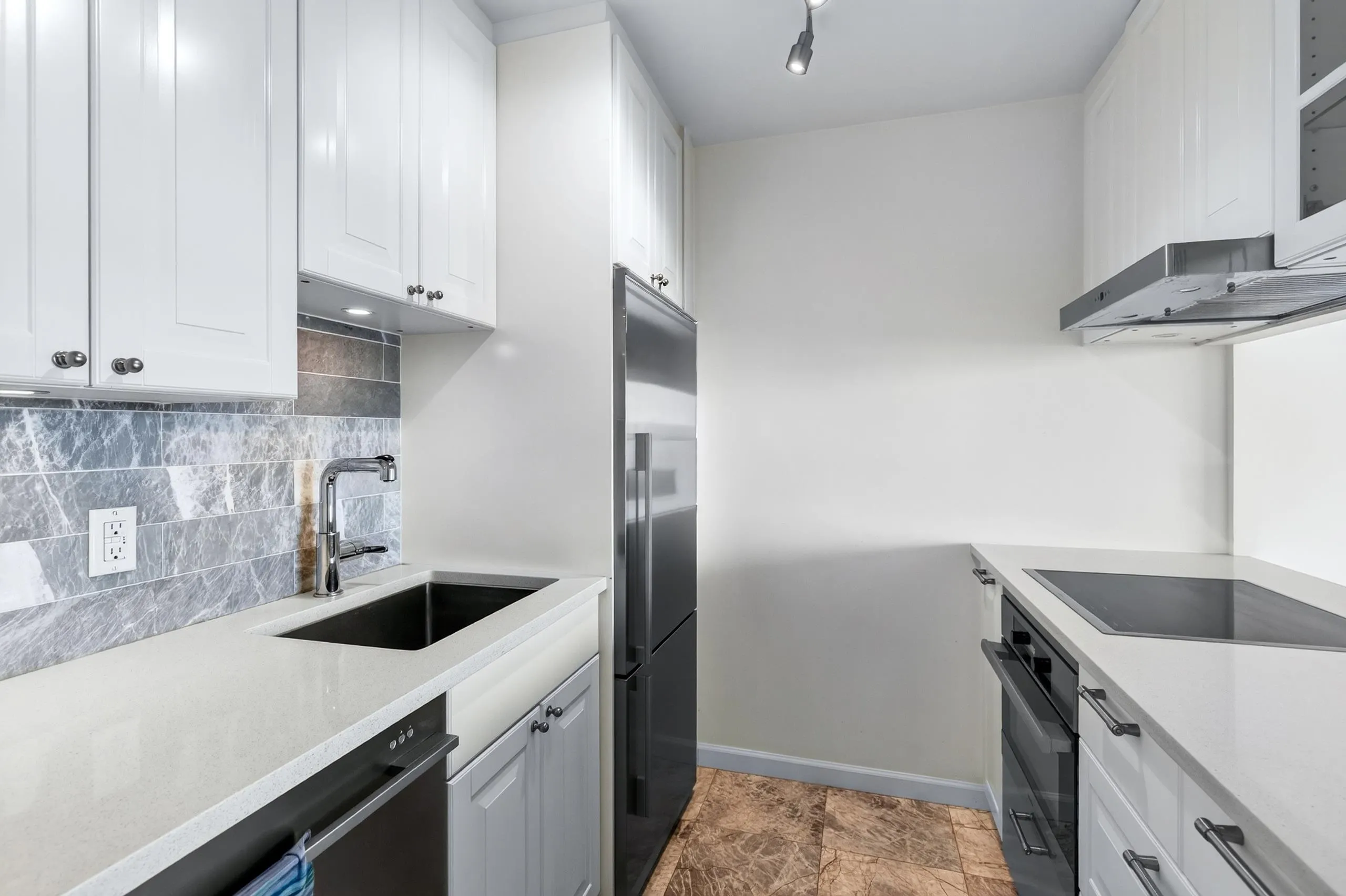 1995 Beach Avenue #1402