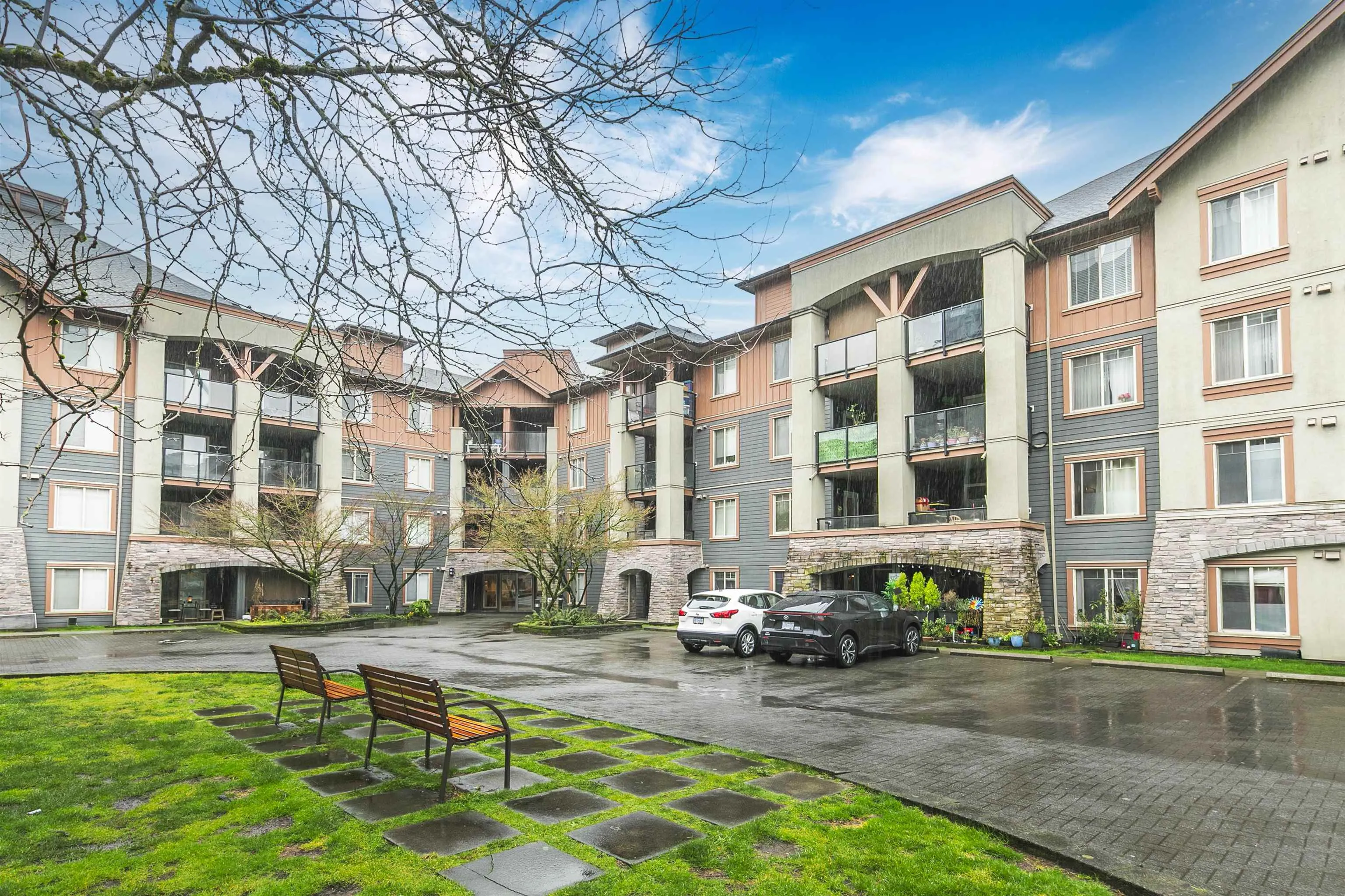 240 Sherbrooke Street #3318