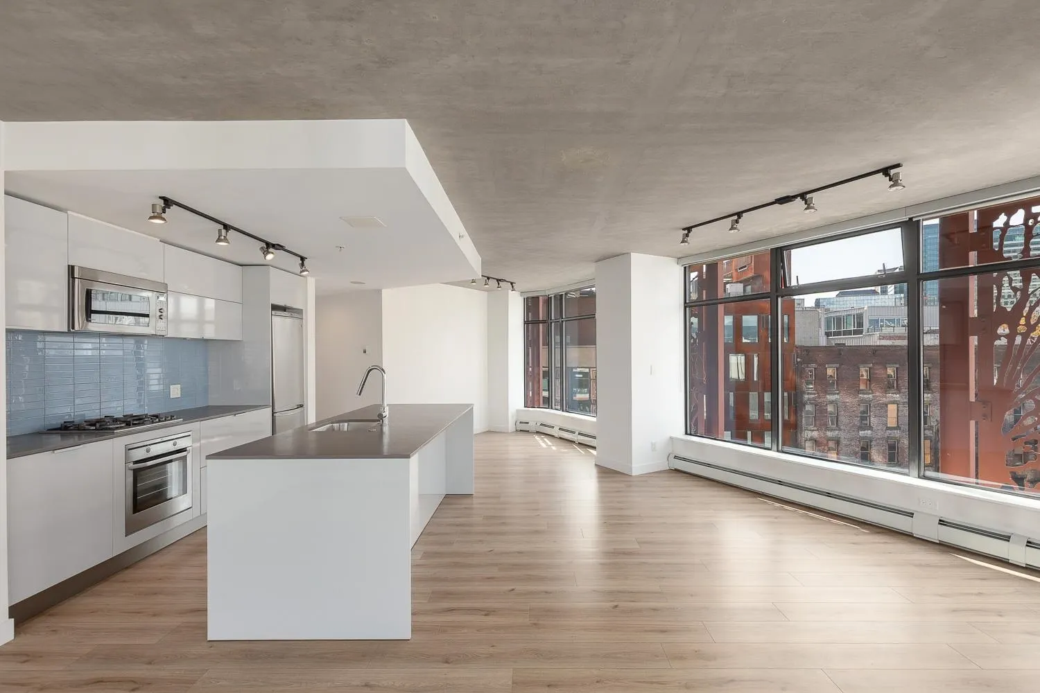 128 W Cordova Street #810