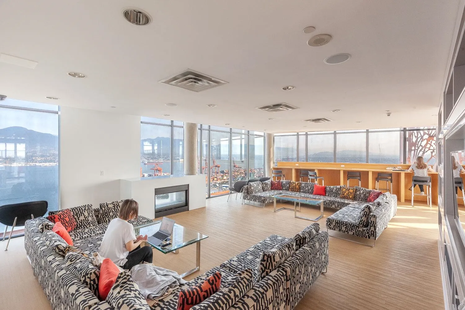 128 W Cordova Street #810