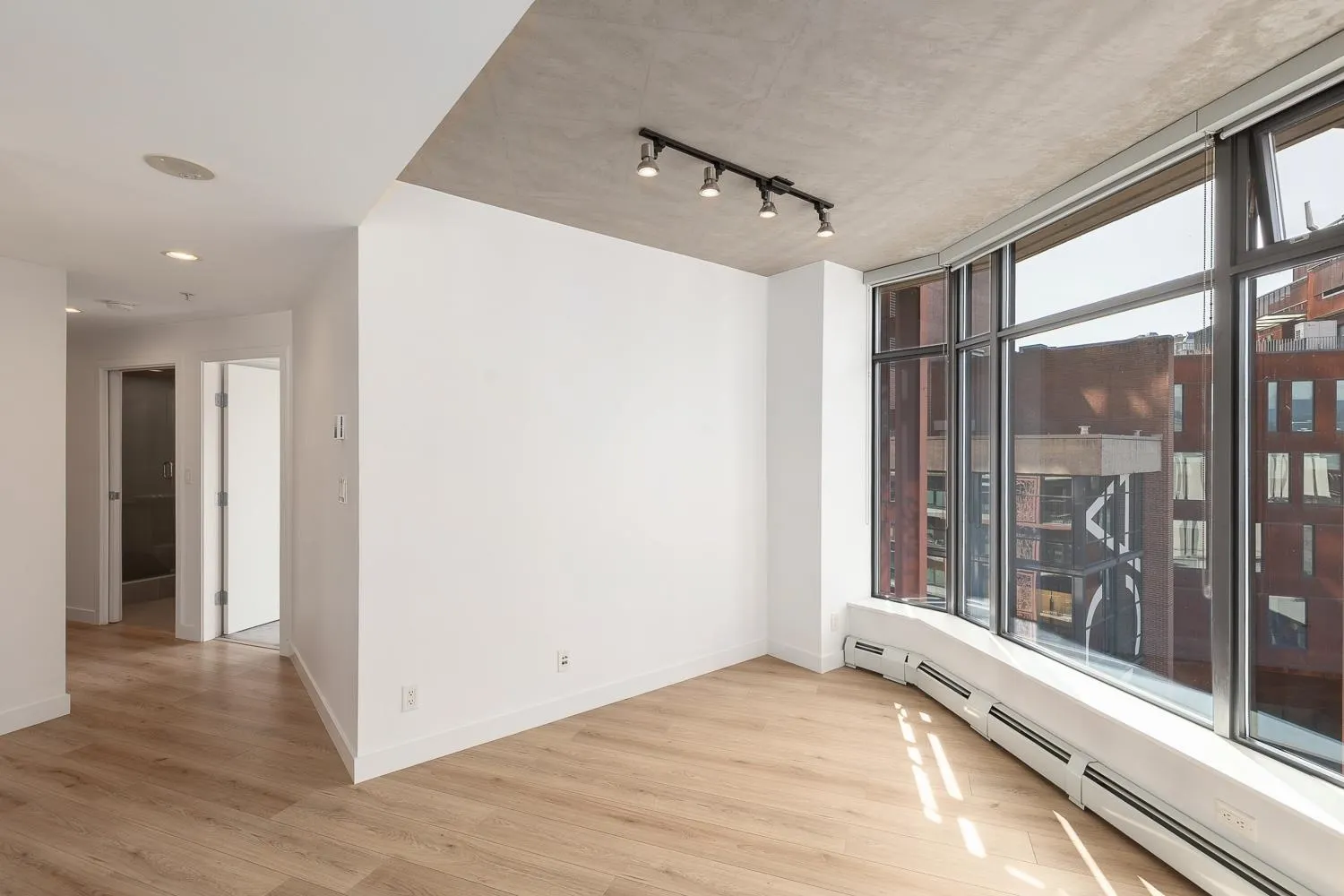 128 W Cordova Street #810